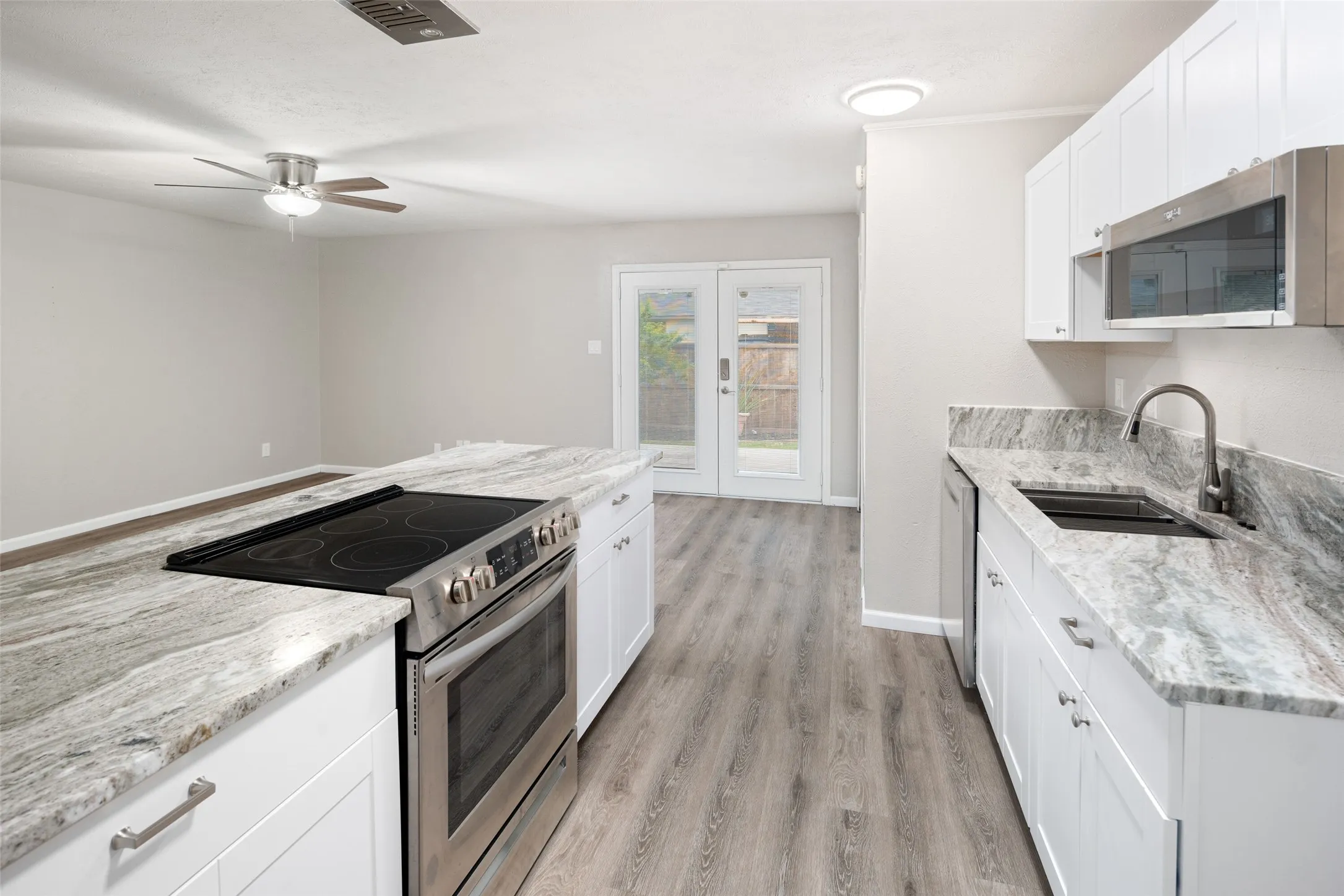 Single Family Residence For Rent in Collin County , 809 Sunny Slope Drive, Allen, Texas 75002, 3 Bedroom, 2 Bathroom, 1 Garage spaces, 1,277 Sqft, built in 1979, mls#21382054, Real Estate Agent in Allen, Homes For Rent in Collin county, Homes For Rent in Allen, Realtor in Allen Texas, Real Estate Brokerage Independent Realty Texas, Luminita Cordes Realtor