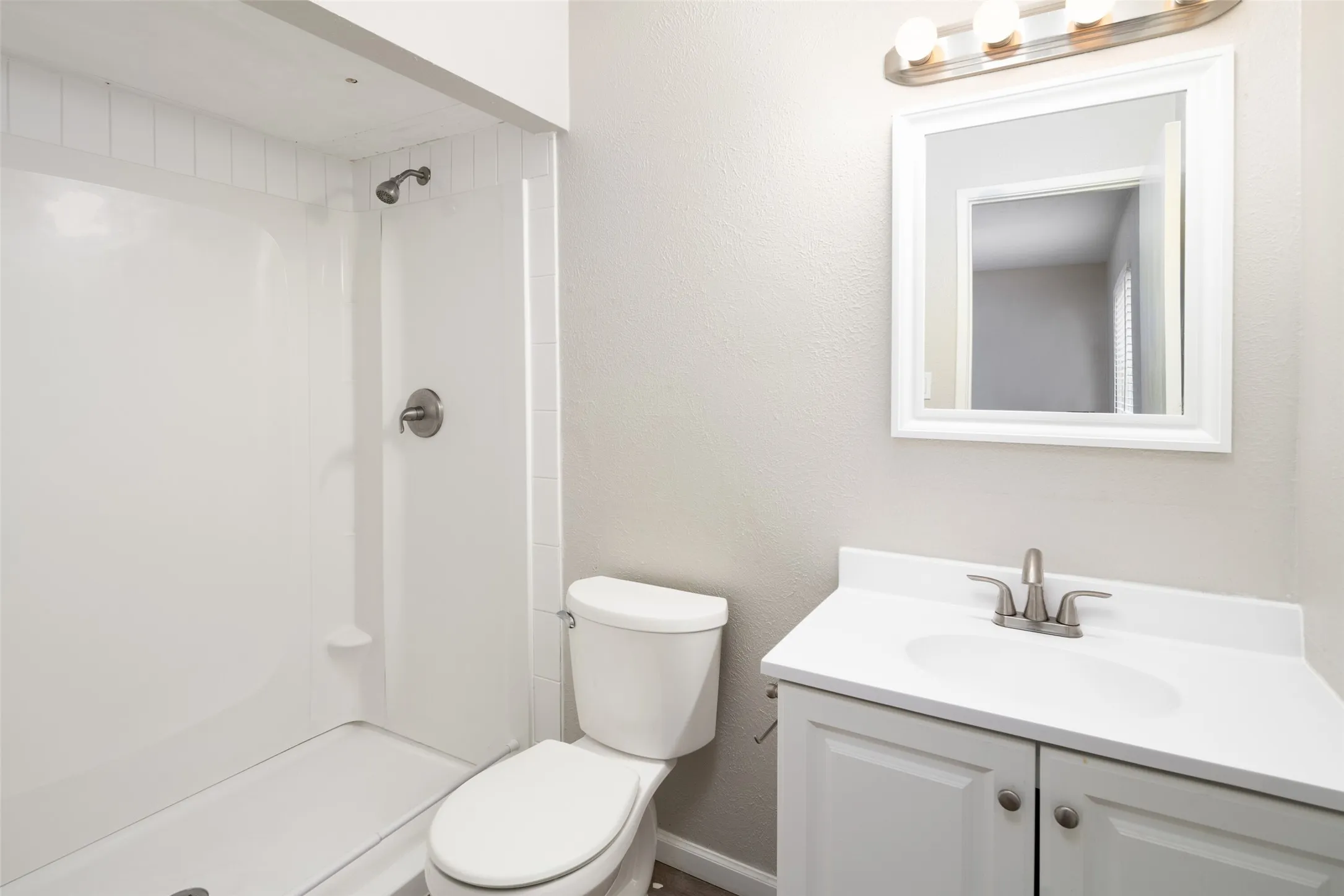 Single Family Residence For Rent in Collin County , 809 Sunny Slope Drive, Allen, Texas 75002, 3 Bedroom, 2 Bathroom, 1 Garage spaces, 1,277 Sqft, built in 1979, mls#21382054, Real Estate Agent in Allen, Homes For Rent in Collin county, Homes For Rent in Allen, Realtor in Allen Texas, Real Estate Brokerage Independent Realty Texas, Luminita Cordes Realtor