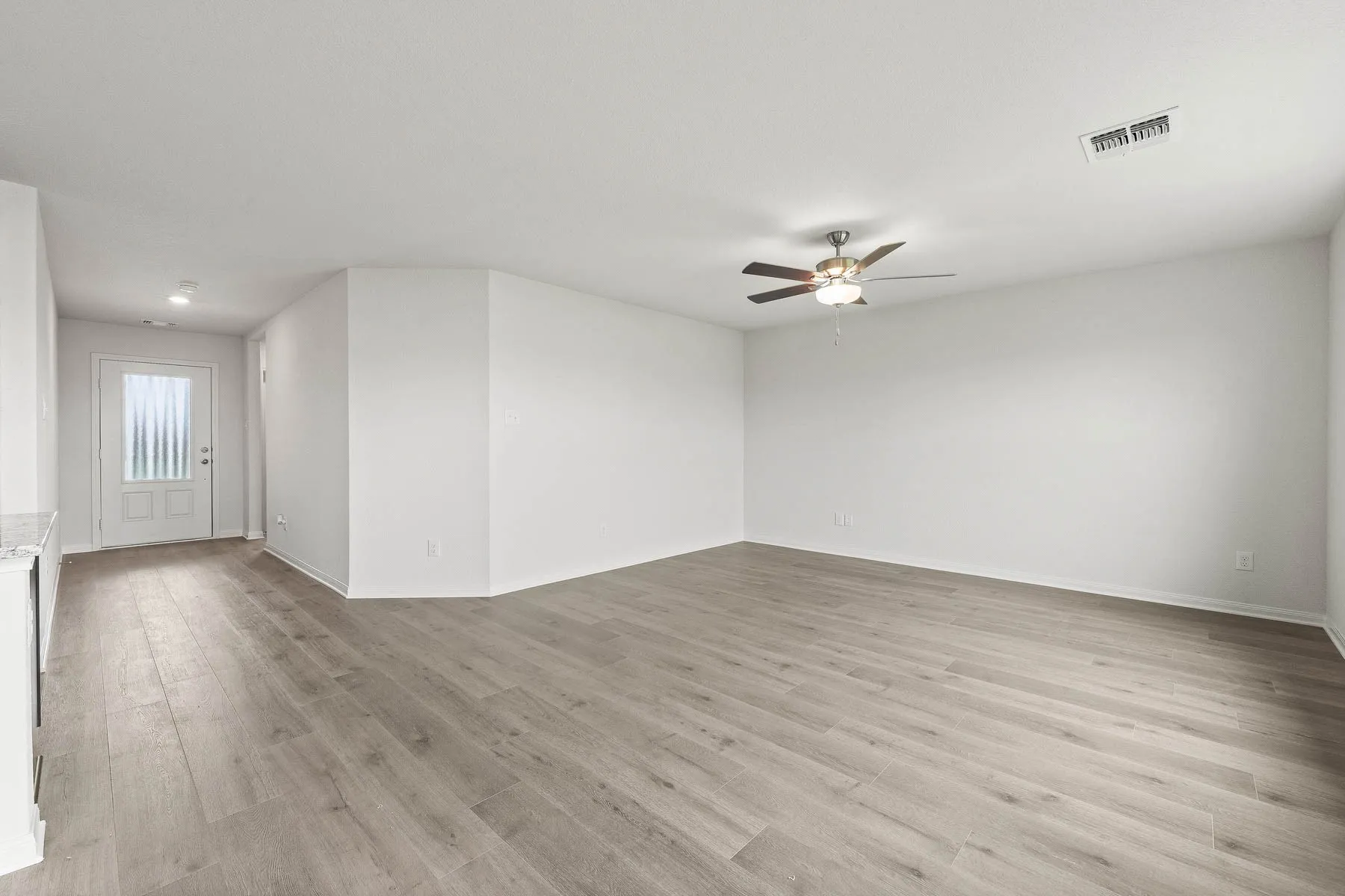 Single Family Residence For Rent in Tarrant County , 9929 Fighting Falcon Way, Fort Worth, Texas 76131, 3 Bedroom, 2 Bathroom, 2 Garage spaces, 1,175 Sqft, built in 2024, mls#21382067, Real Estate Agent in Fort Worth, Homes For Rent in Tarrant county, Homes For Rent in Fort Worth, Realtor in Fort Worth Texas, Real Estate Brokerage Independent Realty Texas, Luminita Cordes Realtor