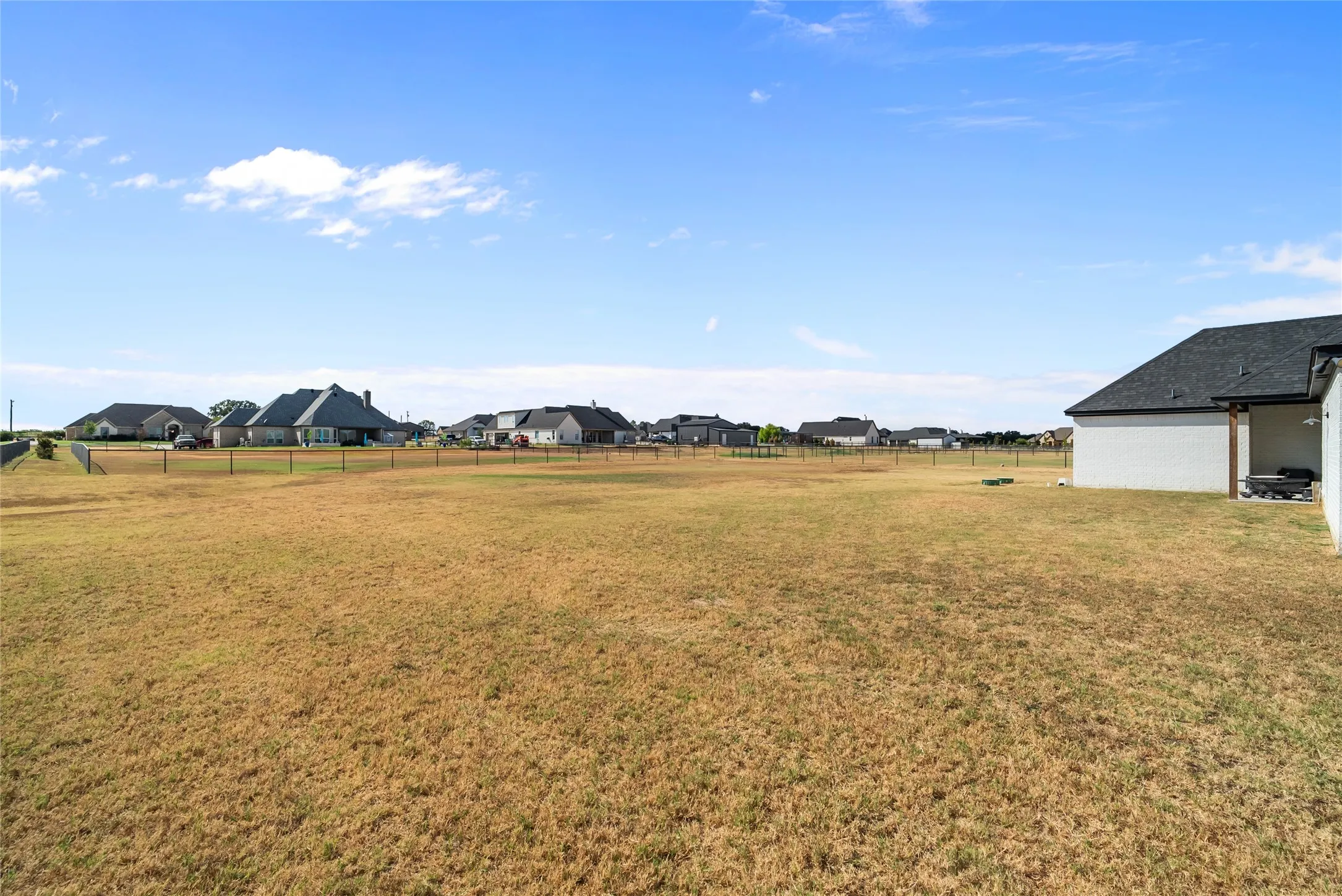 Single Family Residence For Sale in Parker County , 134 Buddy Court, Millsap, Texas 76066, 4 Bedroom, 3 Bathroom, 3 Garage spaces, 2,450 Sqft, built in 2021, mls#21379408, Real Estate Agent in Millsap, Homes For Sale in Parker county, Homes For Sale in Millsap, Realtor in Millsap Texas, Real Estate Brokerage Independent Realty Texas, Luminita Cordes Realtor