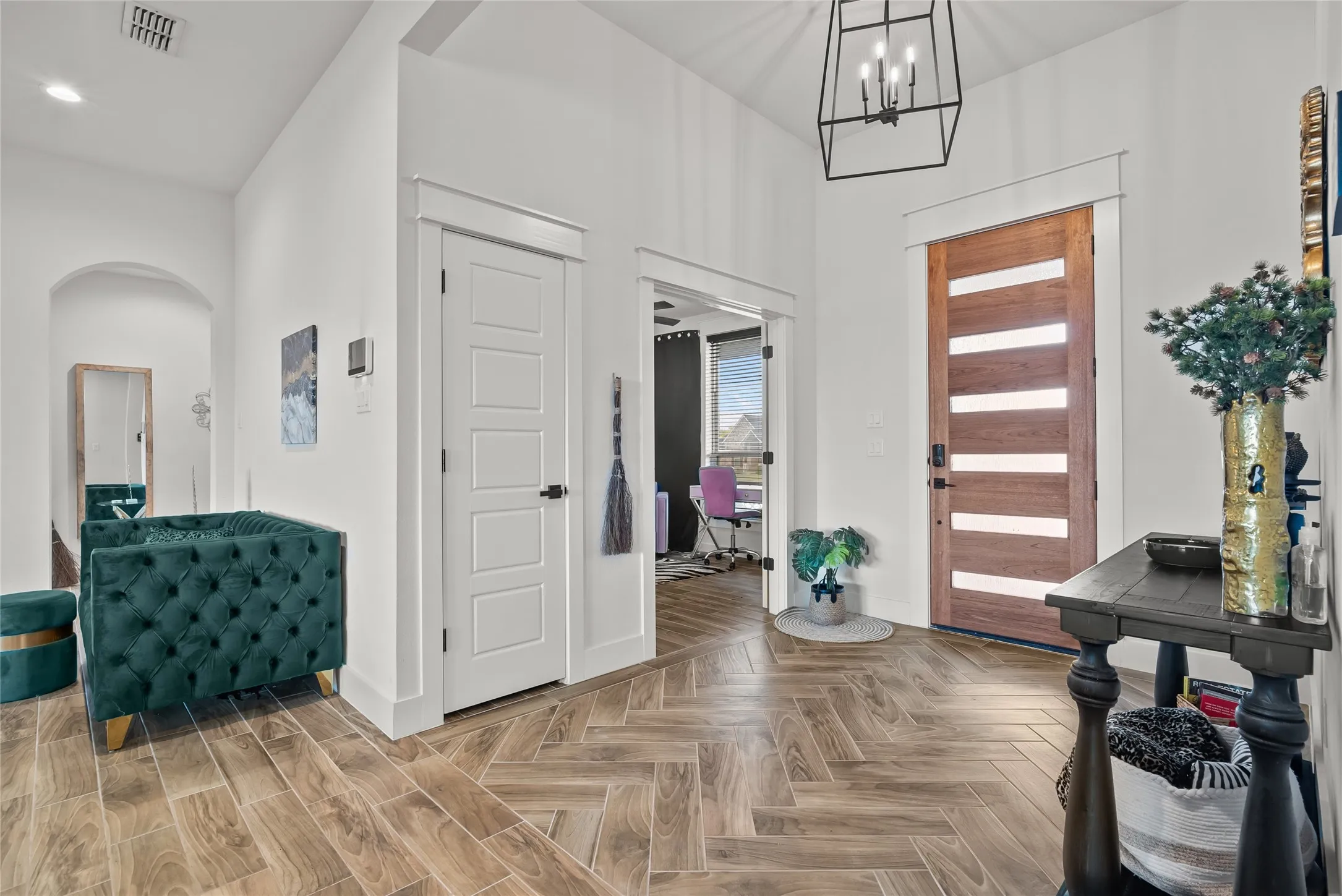 Single Family Residence For Sale in Parker County , 134 Buddy Court, Millsap, Texas 76066, 4 Bedroom, 3 Bathroom, 3 Garage spaces, 2,450 Sqft, built in 2021, mls#21379408, Real Estate Agent in Millsap, Homes For Sale in Parker county, Homes For Sale in Millsap, Realtor in Millsap Texas, Real Estate Brokerage Independent Realty Texas, Luminita Cordes Realtor
