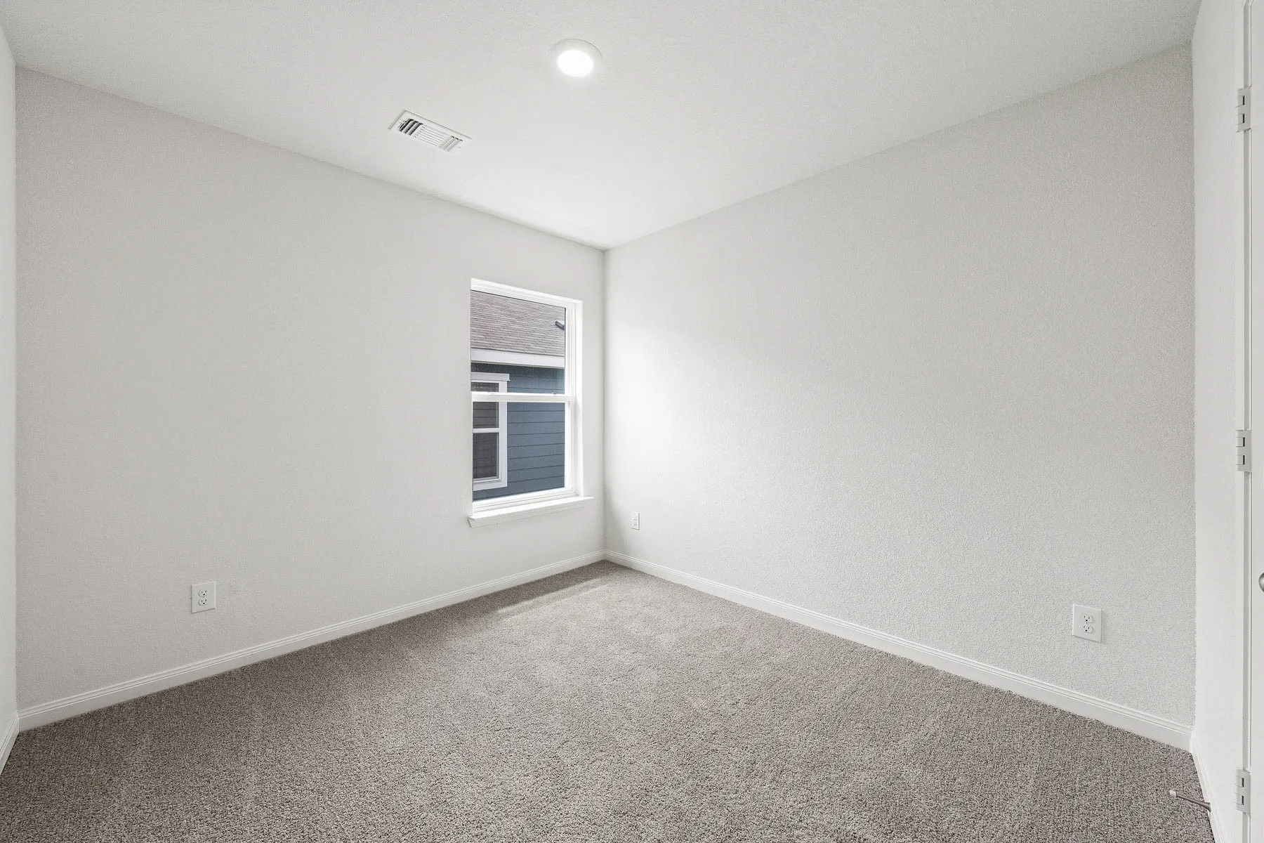 Single Family Residence For Sale in Tarrant County , 9929 Fighting Falcon Way, Fort Worth, Texas 76131, 3 Bedroom, 2 Bathroom, 2 Garage spaces, 1,175 Sqft, built in 2024, mls#21382072, Real Estate Agent in Fort Worth, Homes For Sale in Tarrant county, Homes For Sale in Fort Worth, Realtor in Fort Worth Texas, Real Estate Brokerage Independent Realty Texas, Luminita Cordes Realtor
