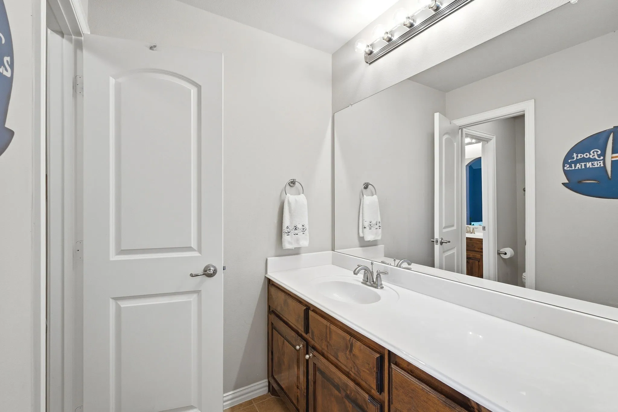 Single Family Residence For Sale in Collin County , 13407 Chittamwood Lane, Frisco, Texas 75035, 4 Bedroom, 4 Bathroom, 2 Garage spaces, 2,982 Sqft, built in 2010, mls#21382077, Real Estate Agent in Frisco, Homes For Sale in Collin county, Homes For Sale in Frisco, Realtor in Frisco Texas, Real Estate Brokerage Independent Realty Texas, Luminita Cordes Realtor