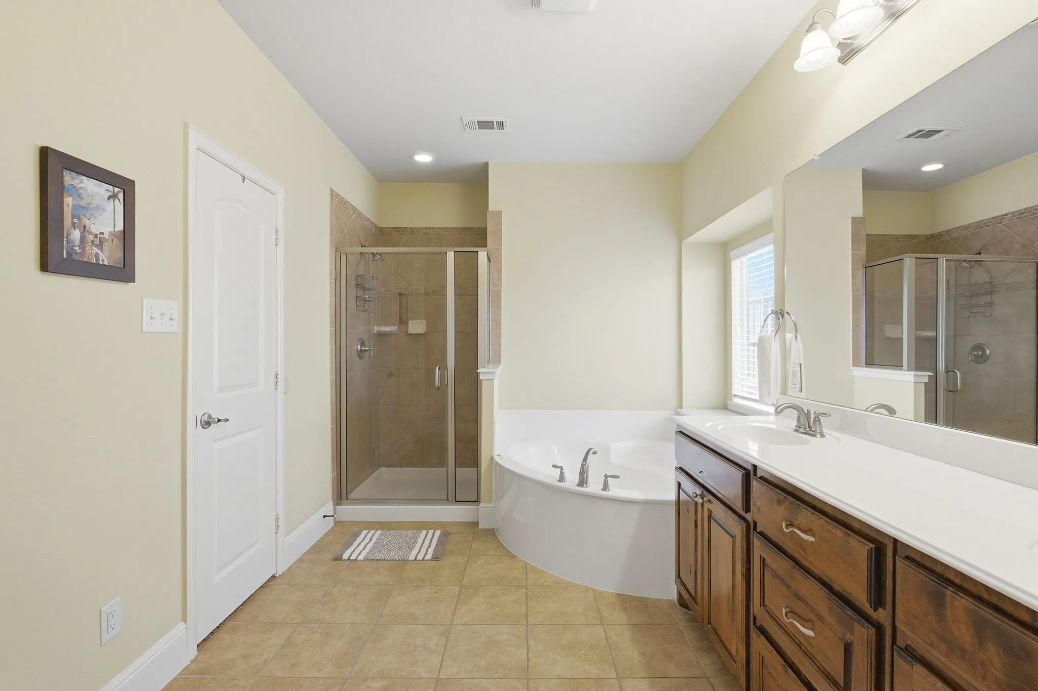 Single Family Residence For Sale in Collin County , 13407 Chittamwood Lane, Frisco, Texas 75035, 4 Bedroom, 4 Bathroom, 2 Garage spaces, 2,982 Sqft, built in 2010, mls#21382077, Real Estate Agent in Frisco, Homes For Sale in Collin county, Homes For Sale in Frisco, Realtor in Frisco Texas, Real Estate Brokerage Independent Realty Texas, Luminita Cordes Realtor