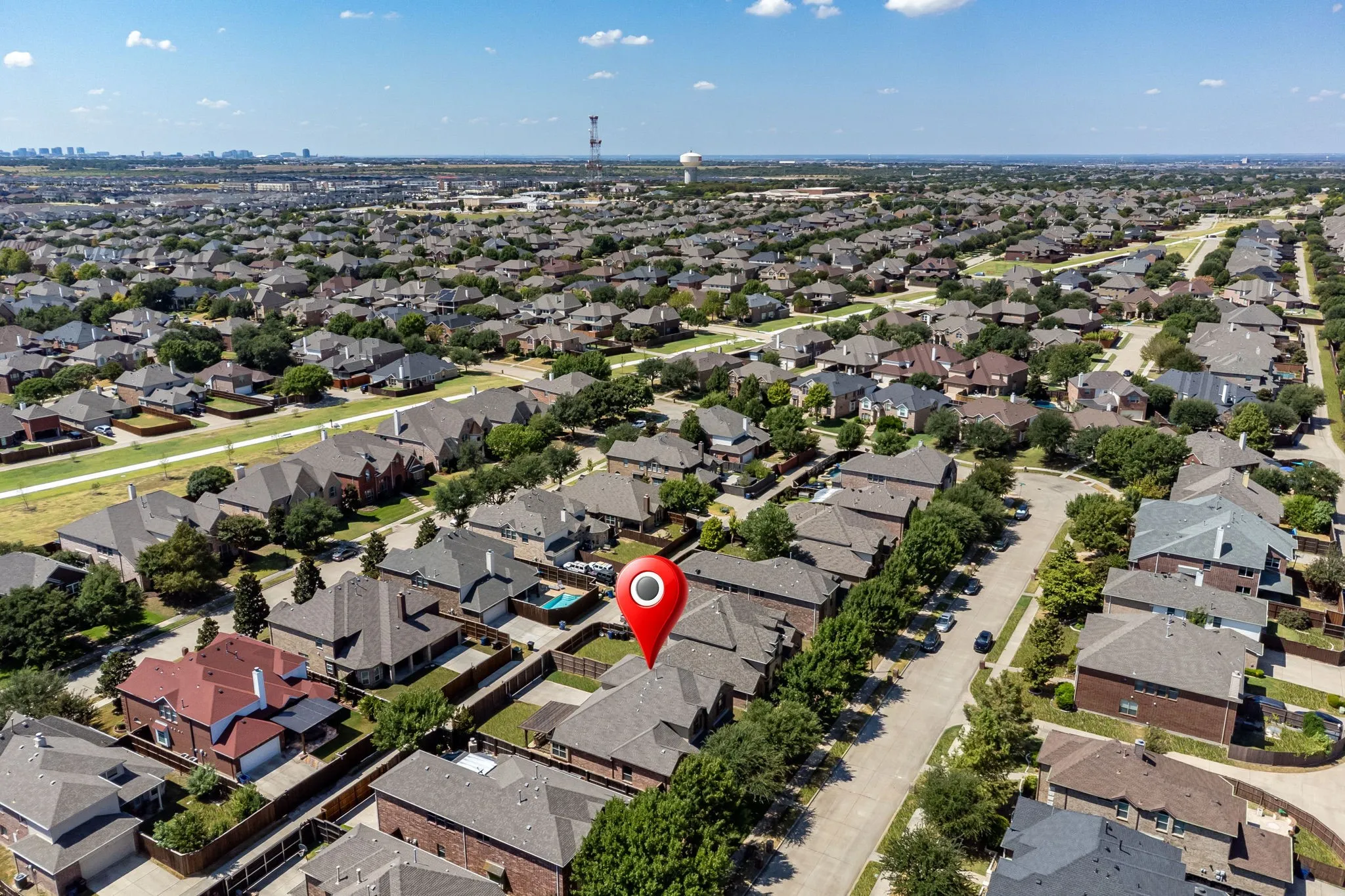 Single Family Residence For Sale in Collin County , 13407 Chittamwood Lane, Frisco, Texas 75035, 4 Bedroom, 4 Bathroom, 2 Garage spaces, 2,982 Sqft, built in 2010, mls#21382077, Real Estate Agent in Frisco, Homes For Sale in Collin county, Homes For Sale in Frisco, Realtor in Frisco Texas, Real Estate Brokerage Independent Realty Texas, Luminita Cordes Realtor