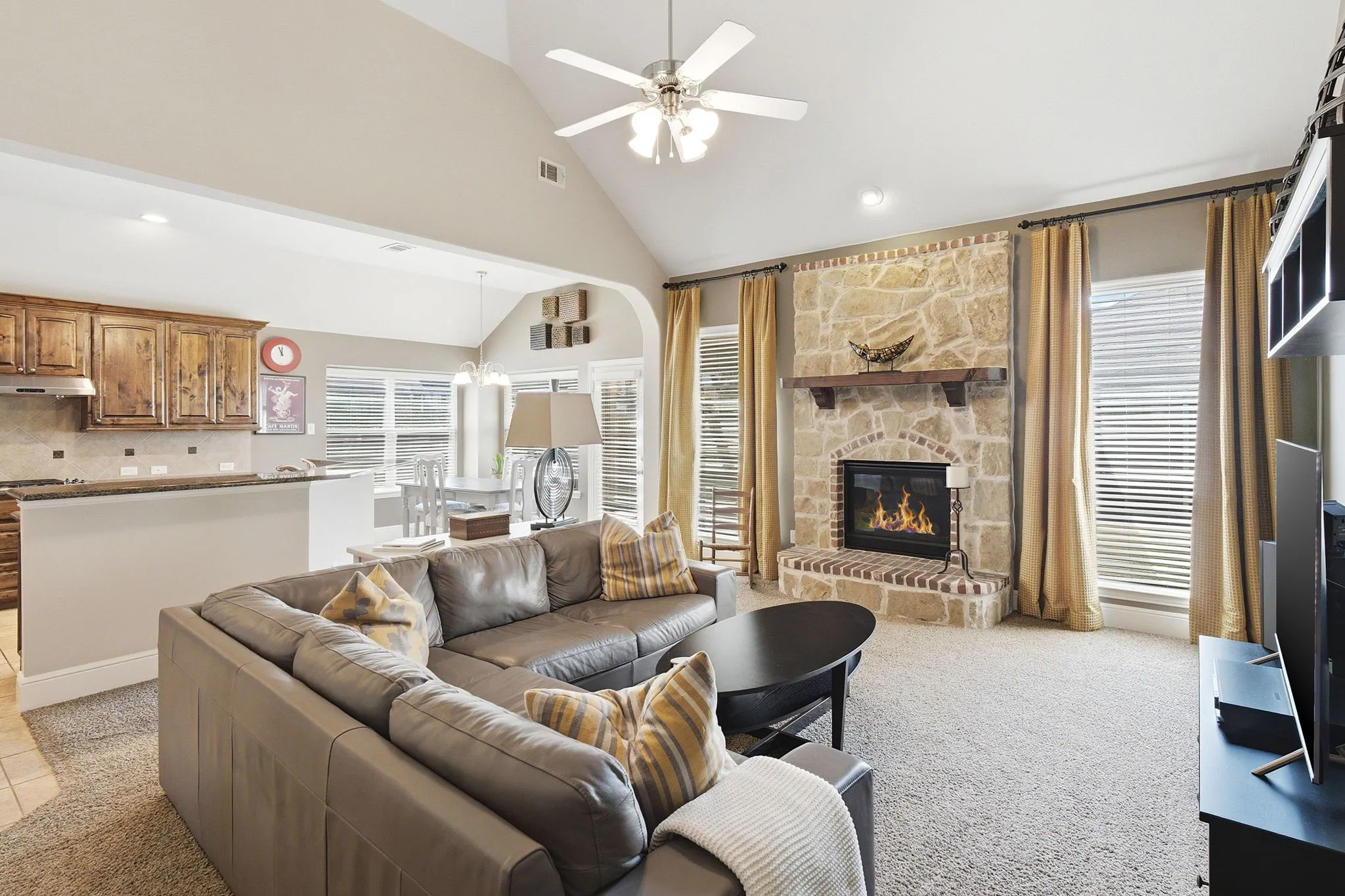 Single Family Residence For Sale in Collin County , 13407 Chittamwood Lane, Frisco, Texas 75035, 4 Bedroom, 4 Bathroom, 2 Garage spaces, 2,982 Sqft, built in 2010, mls#21382077, Real Estate Agent in Frisco, Homes For Sale in Collin county, Homes For Sale in Frisco, Realtor in Frisco Texas, Real Estate Brokerage Independent Realty Texas, Luminita Cordes Realtor