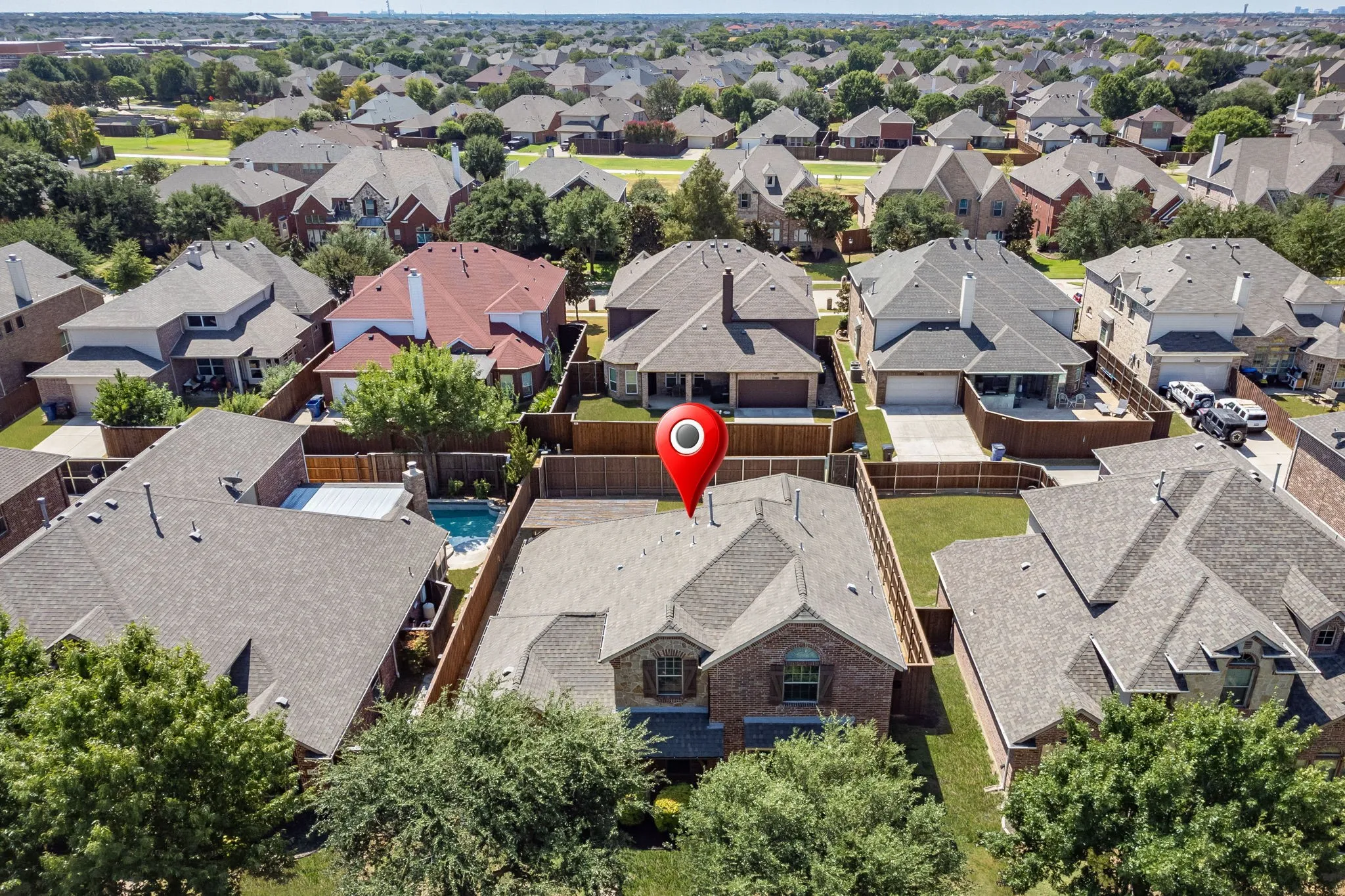 Single Family Residence For Sale in Collin County , 13407 Chittamwood Lane, Frisco, Texas 75035, 4 Bedroom, 4 Bathroom, 2 Garage spaces, 2,982 Sqft, built in 2010, mls#21382077, Real Estate Agent in Frisco, Homes For Sale in Collin county, Homes For Sale in Frisco, Realtor in Frisco Texas, Real Estate Brokerage Independent Realty Texas, Luminita Cordes Realtor