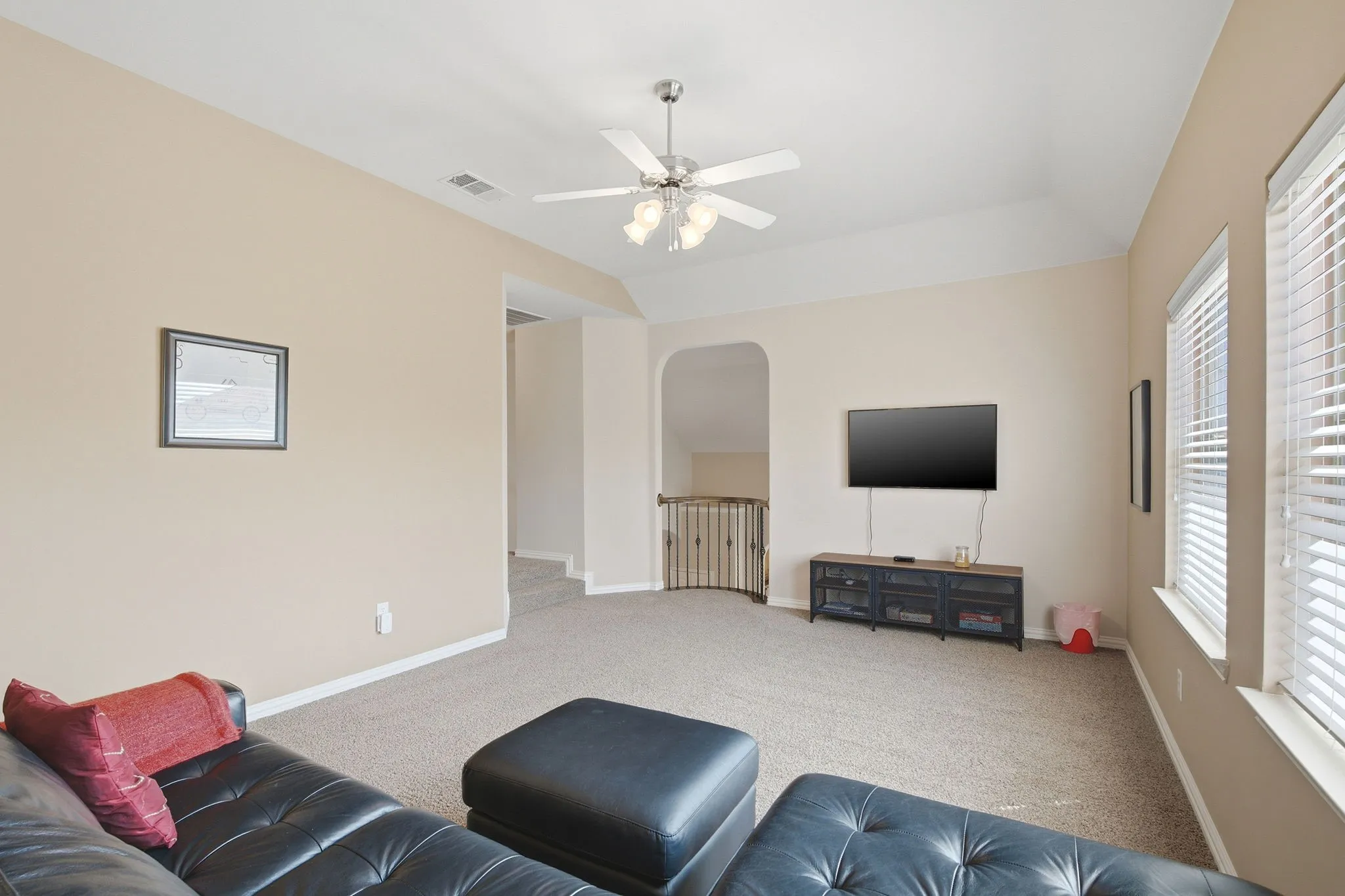 Single Family Residence For Sale in Collin County , 13407 Chittamwood Lane, Frisco, Texas 75035, 4 Bedroom, 4 Bathroom, 2 Garage spaces, 2,982 Sqft, built in 2010, mls#21382077, Real Estate Agent in Frisco, Homes For Sale in Collin county, Homes For Sale in Frisco, Realtor in Frisco Texas, Real Estate Brokerage Independent Realty Texas, Luminita Cordes Realtor