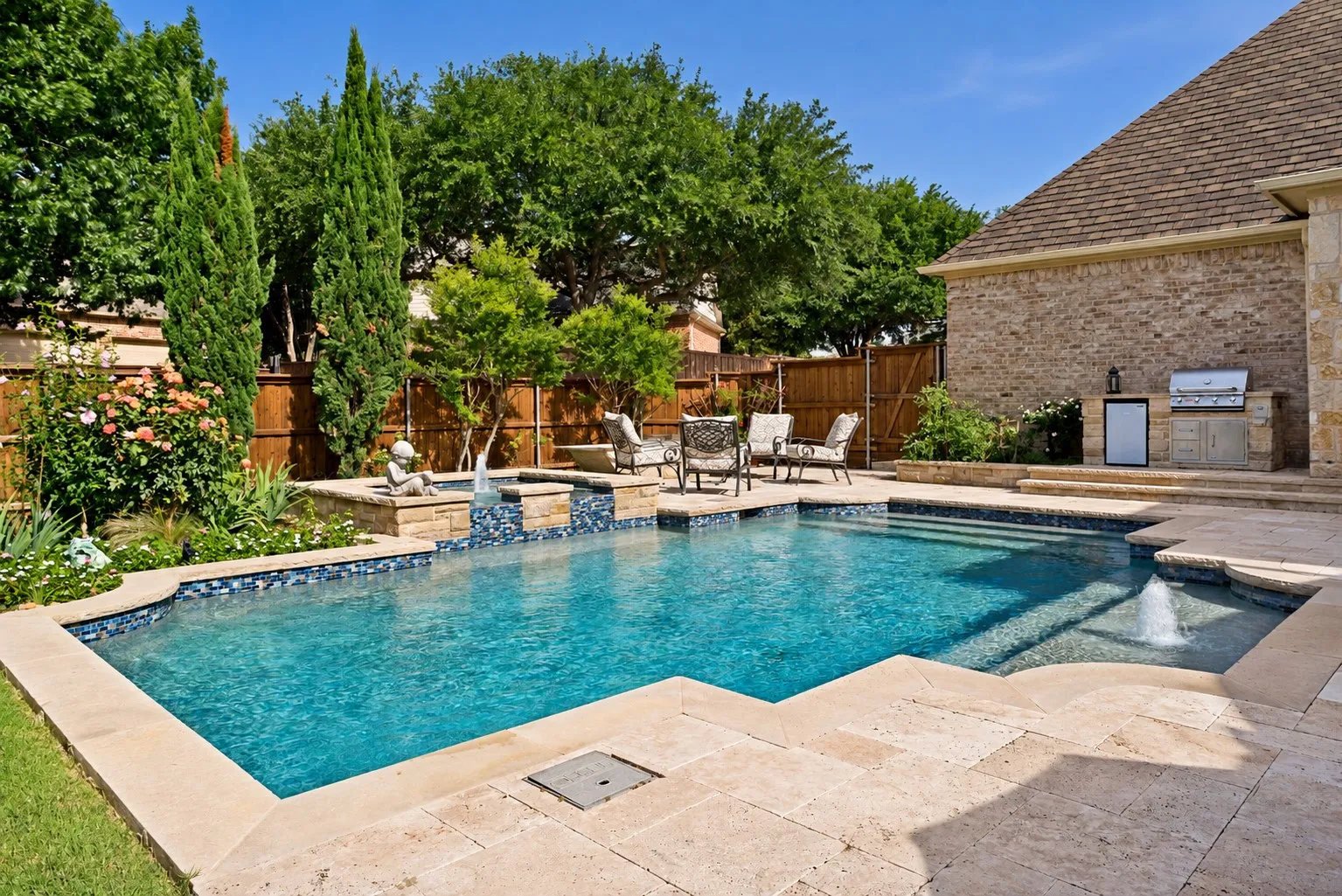 Single Family Residence For Sale in Collin County , 1006 Navarro Drive, Allen, Texas 75013, 5 Bedroom, 6 Bathroom, 3 Garage spaces, 4,365 Sqft, built in 2006, mls#21356894, Real Estate Agent in Allen, Homes For Sale in Collin county, Homes For Sale in Allen, Realtor in Allen Texas, Real Estate Brokerage Independent Realty Texas, Luminita Cordes Realtor