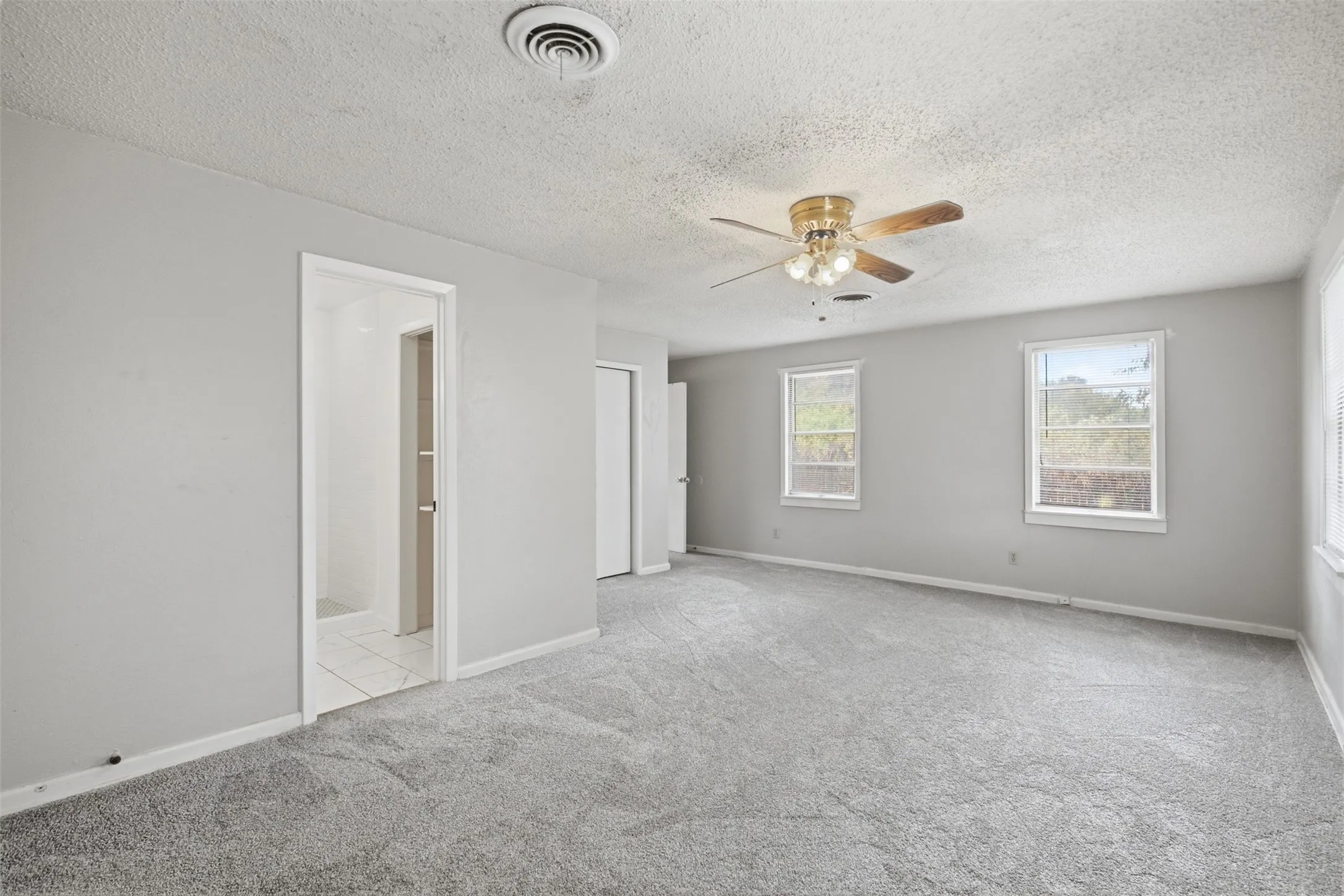 Single Family Residence For Rent in Parker County , 809 S Brazos Street, Weatherford, Texas 76086, 3 Bedroom, 2 Bathroom, Garage spaces, 1,902 Sqft, built in 0, mls#21382089, Real Estate Agent in Weatherford, Homes For Rent in Parker county, Homes For Rent in Weatherford, Realtor in Weatherford Texas, Real Estate Brokerage Independent Realty Texas, Luminita Cordes Realtor
