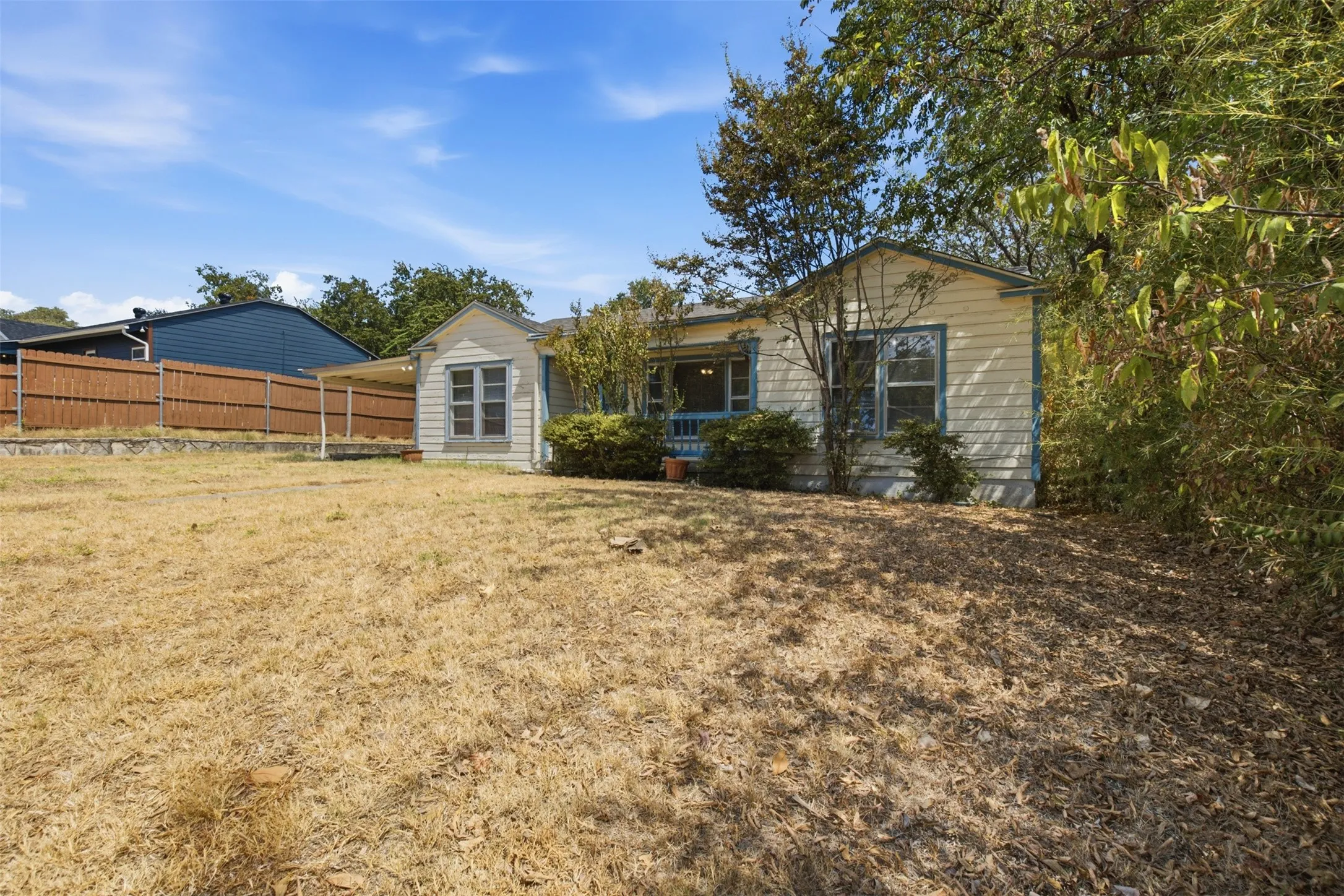 Single Family Residence For Rent in Parker County , 809 S Brazos Street, Weatherford, Texas 76086, 3 Bedroom, 2 Bathroom, Garage spaces, 1,902 Sqft, built in 0, mls#21382089, Real Estate Agent in Weatherford, Homes For Rent in Parker county, Homes For Rent in Weatherford, Realtor in Weatherford Texas, Real Estate Brokerage Independent Realty Texas, Luminita Cordes Realtor