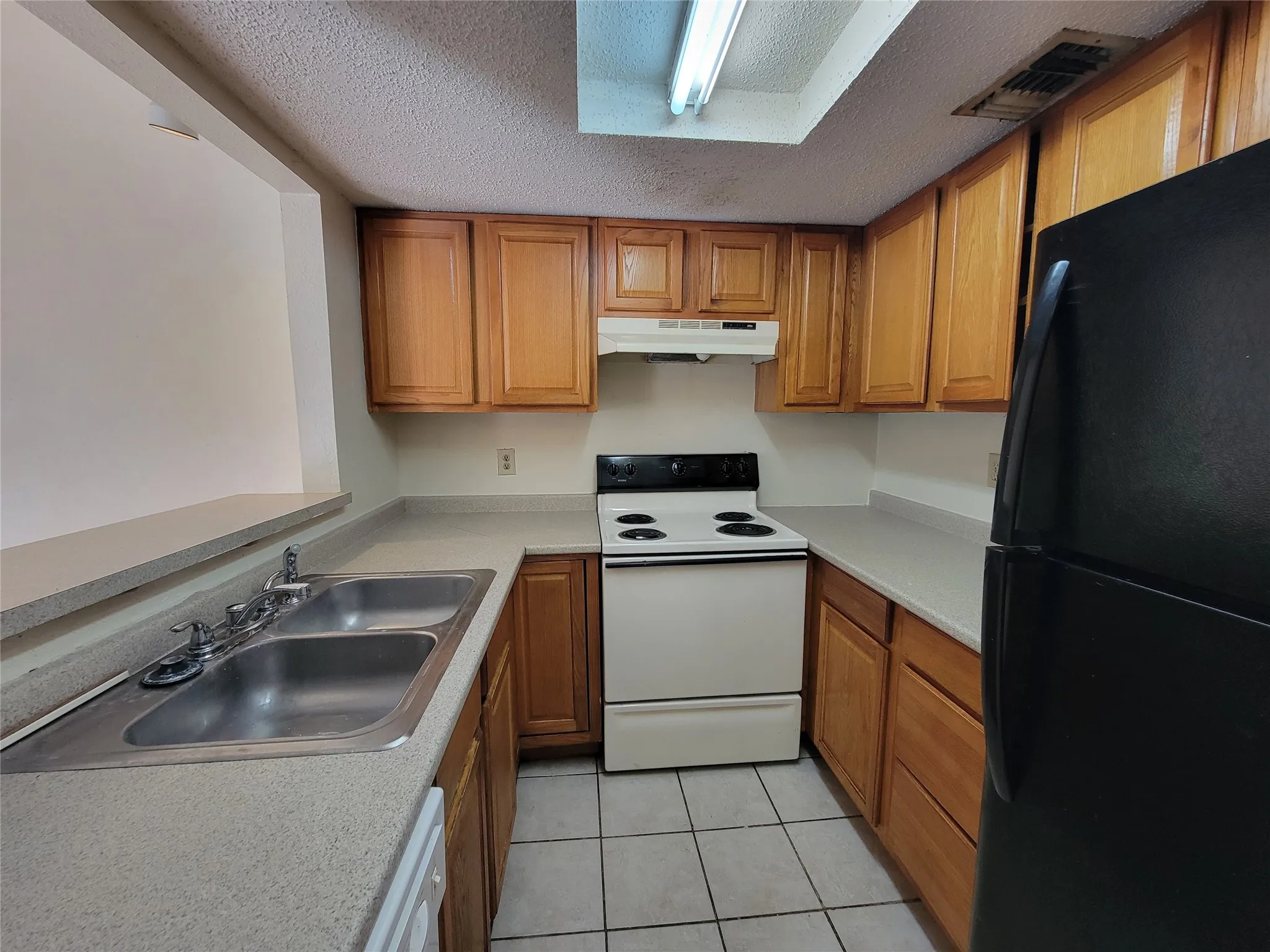 Apartment For Rent in Dallas County , 1324 Bluffview Drive B, Seagoville, Texas 75159, 3 Bedroom, 2 Bathroom, Garage spaces, 1,074 Sqft, built in 1985, mls#21382094, Real Estate Agent in Seagoville, Homes For Rent in Dallas county, Homes For Rent in Seagoville, Realtor in Seagoville Texas, Real Estate Brokerage Independent Realty Texas, Luminita Cordes Realtor