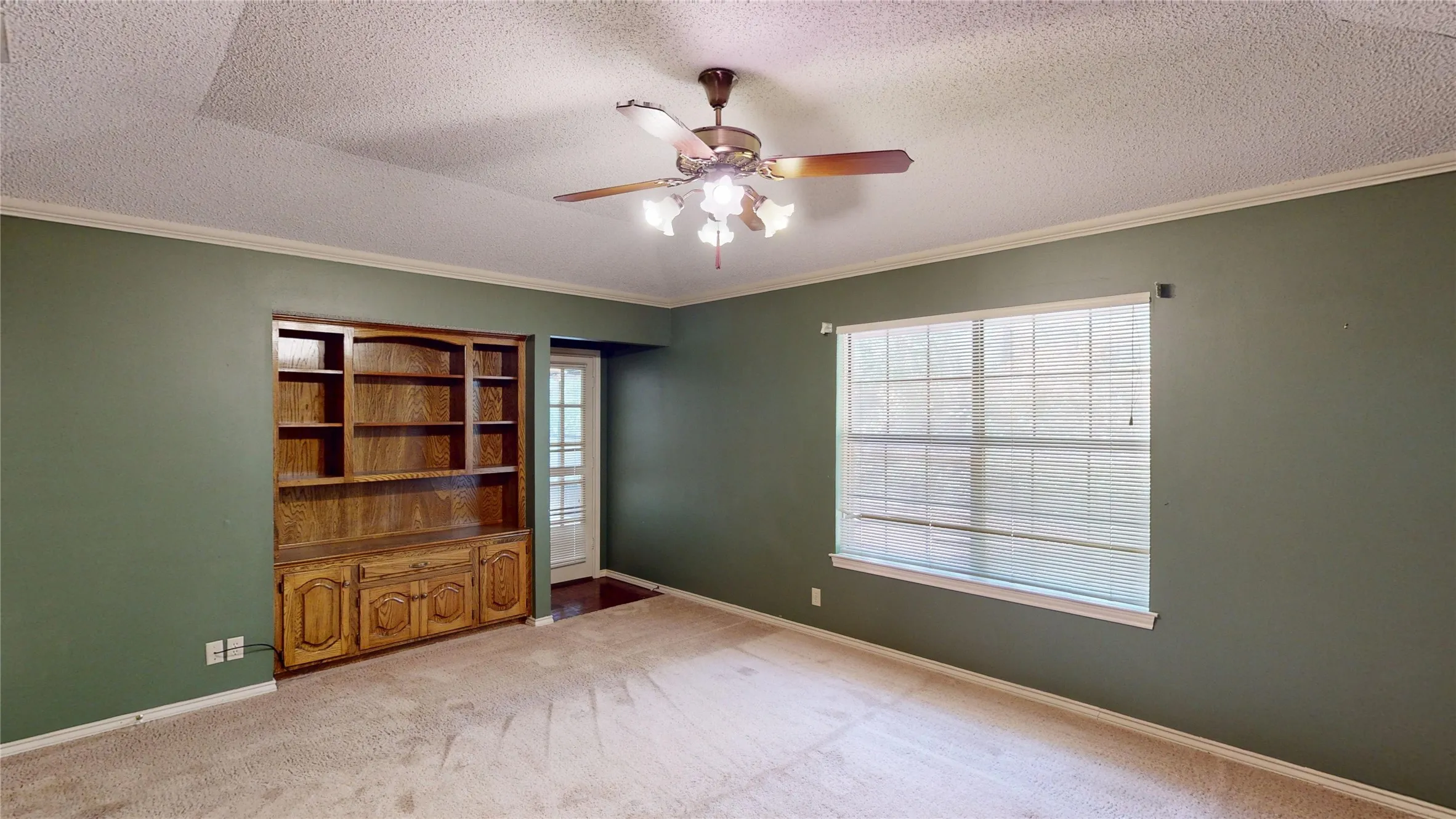 Single Family Residence For Sale in Smith County , 4915 Pine Knoll Street, Tyler, Texas 75703, 3 Bedroom, 3 Bathroom, 2 Garage spaces, 2,162 Sqft, built in 1982, mls#21380704, Real Estate Agent in Tyler, Homes For Sale in Smith county, Homes For Sale in Tyler, Realtor in Tyler Texas, Real Estate Brokerage Independent Realty Texas, Luminita Cordes Realtor