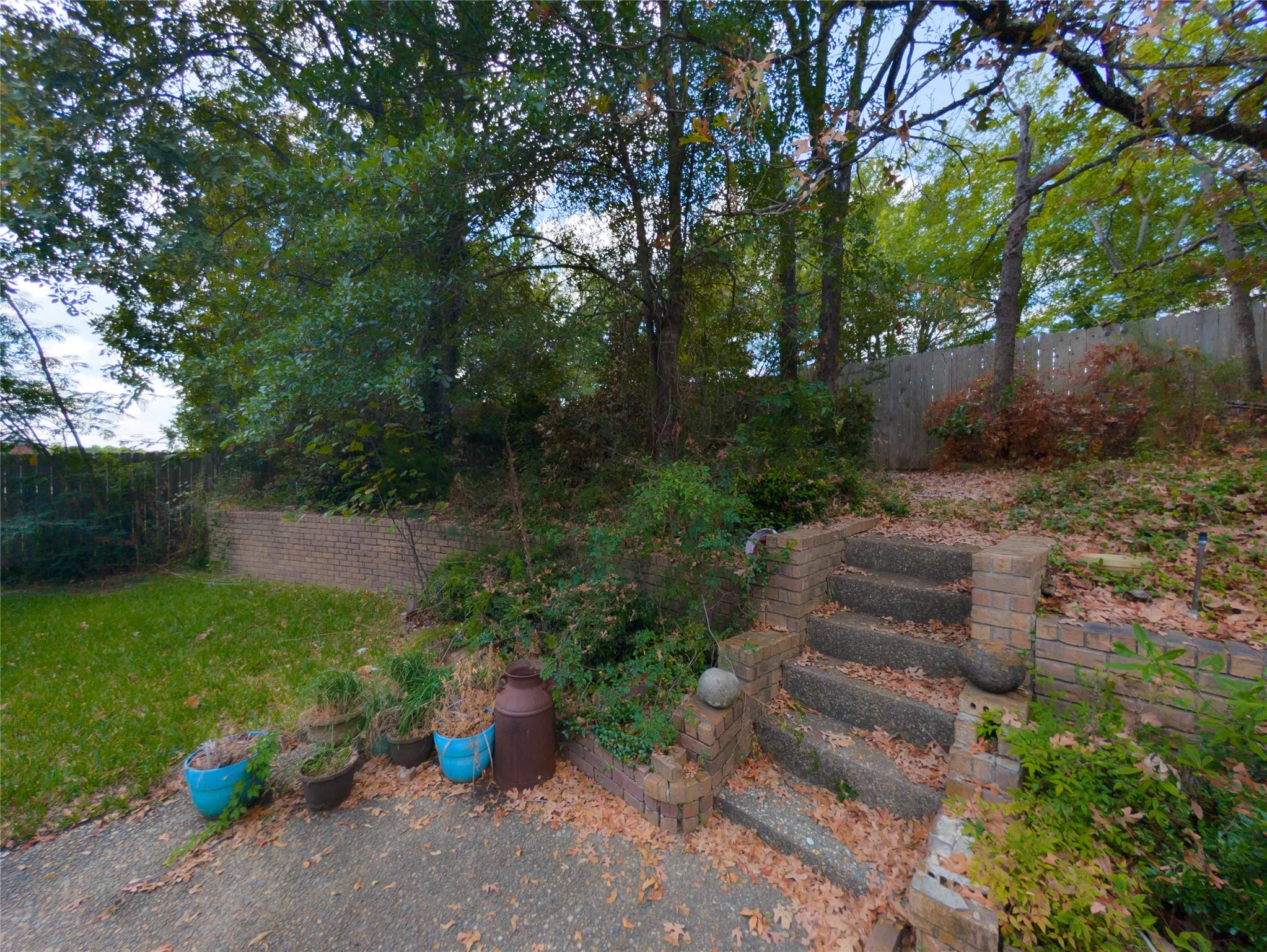 Single Family Residence For Sale in Smith County , 4915 Pine Knoll Street, Tyler, Texas 75703, 3 Bedroom, 3 Bathroom, 2 Garage spaces, 2,162 Sqft, built in 1982, mls#21380704, Real Estate Agent in Tyler, Homes For Sale in Smith county, Homes For Sale in Tyler, Realtor in Tyler Texas, Real Estate Brokerage Independent Realty Texas, Luminita Cordes Realtor
