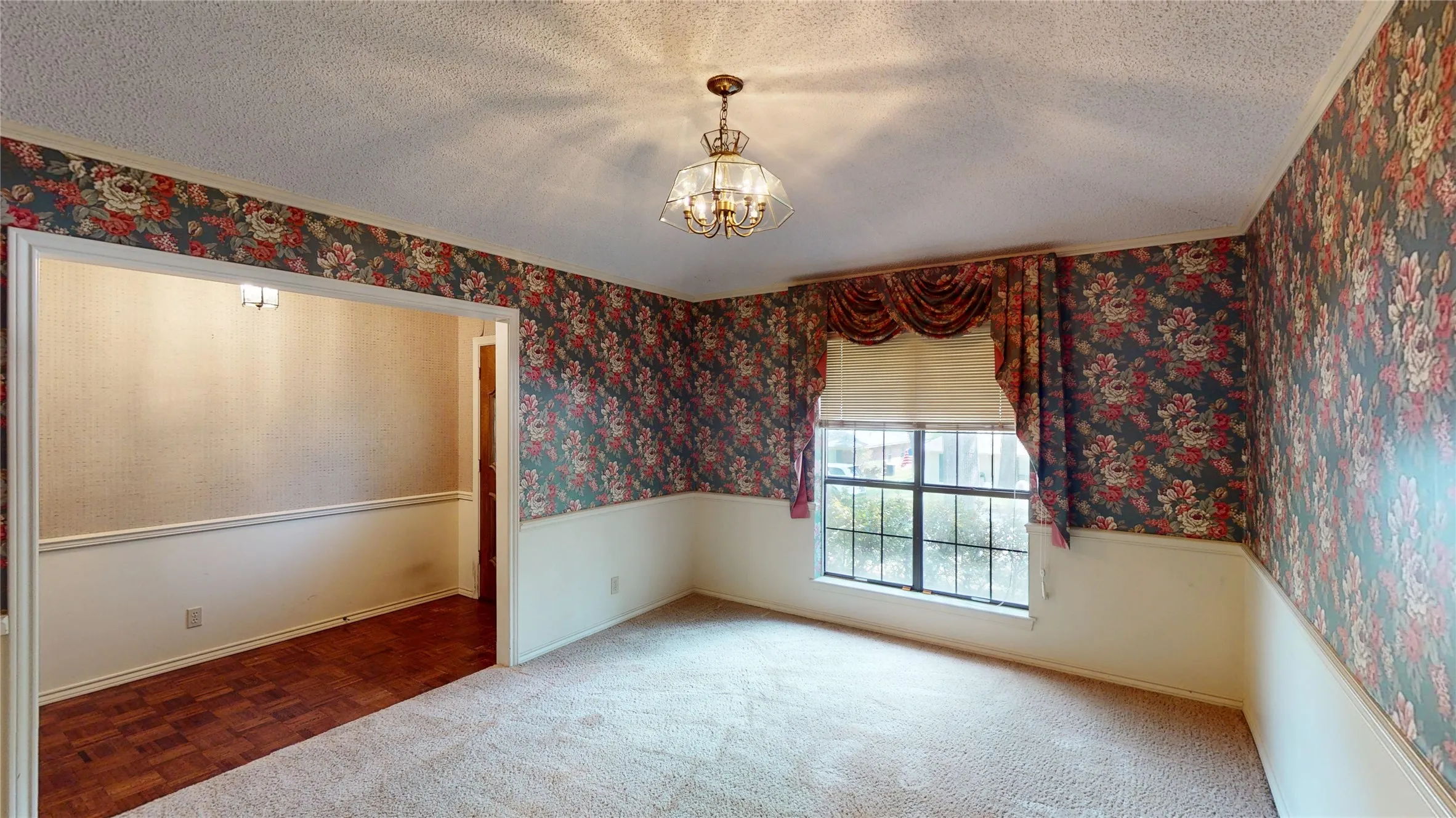 Single Family Residence For Sale in Smith County , 4915 Pine Knoll Street, Tyler, Texas 75703, 3 Bedroom, 3 Bathroom, 2 Garage spaces, 2,162 Sqft, built in 1982, mls#21380704, Real Estate Agent in Tyler, Homes For Sale in Smith county, Homes For Sale in Tyler, Realtor in Tyler Texas, Real Estate Brokerage Independent Realty Texas, Luminita Cordes Realtor