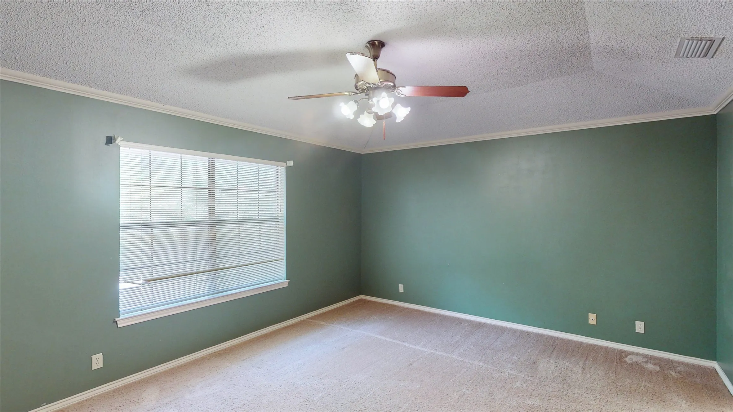 Single Family Residence For Sale in Smith County , 4915 Pine Knoll Street, Tyler, Texas 75703, 3 Bedroom, 3 Bathroom, 2 Garage spaces, 2,162 Sqft, built in 1982, mls#21380704, Real Estate Agent in Tyler, Homes For Sale in Smith county, Homes For Sale in Tyler, Realtor in Tyler Texas, Real Estate Brokerage Independent Realty Texas, Luminita Cordes Realtor