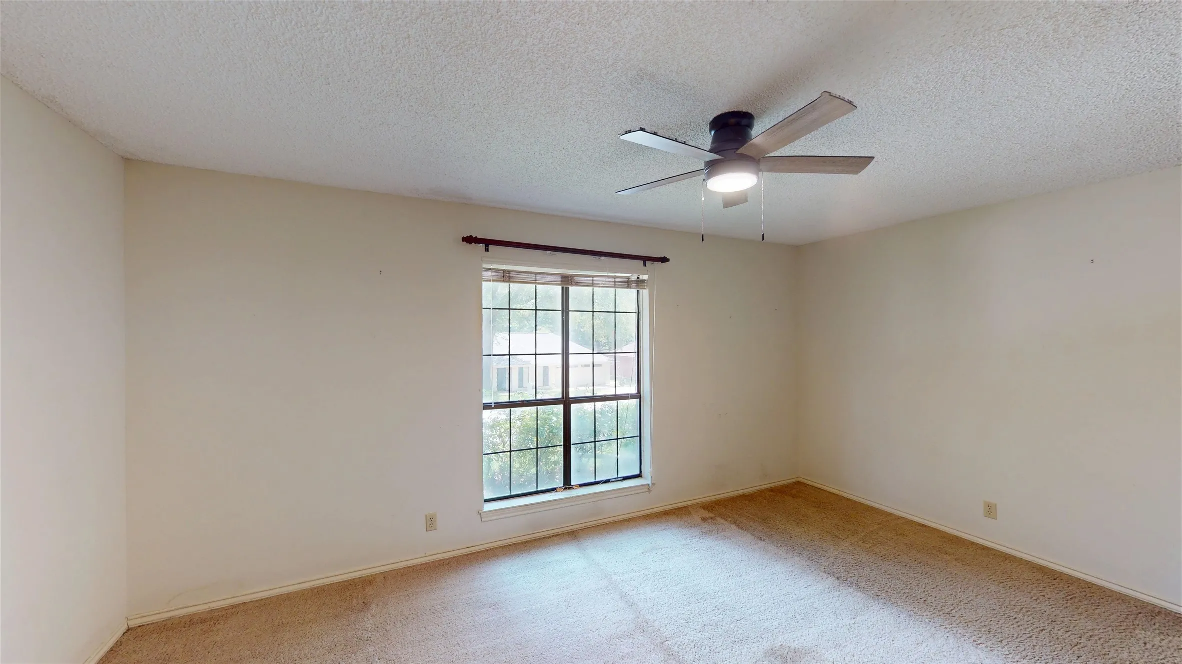 Single Family Residence For Sale in Smith County , 4915 Pine Knoll Street, Tyler, Texas 75703, 3 Bedroom, 3 Bathroom, 2 Garage spaces, 2,162 Sqft, built in 1982, mls#21380704, Real Estate Agent in Tyler, Homes For Sale in Smith county, Homes For Sale in Tyler, Realtor in Tyler Texas, Real Estate Brokerage Independent Realty Texas, Luminita Cordes Realtor