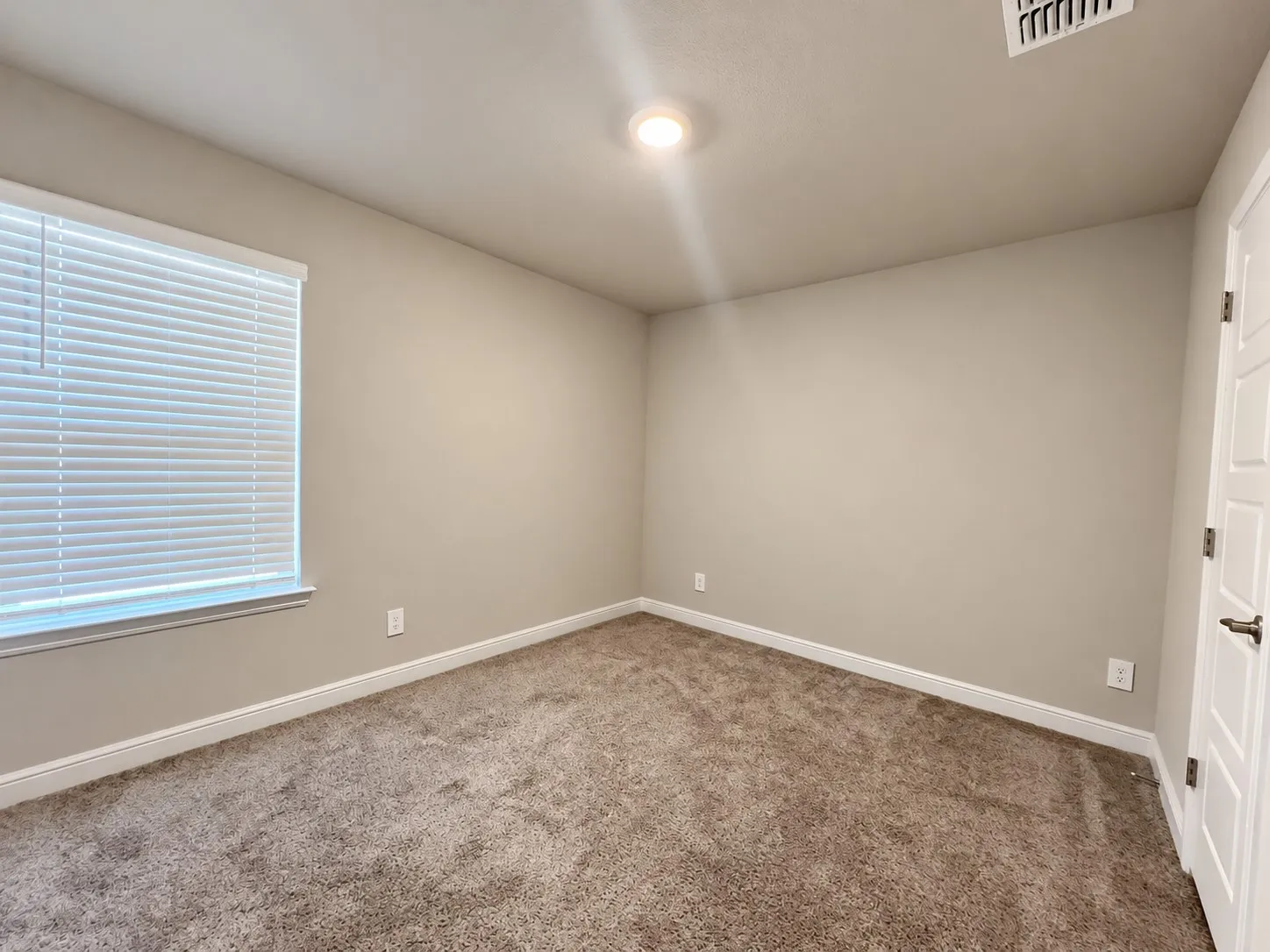 Single Family Residence For Rent in Hood County , 606 Capstone Circle, Granbury, Texas 76048, 3 Bedroom, 2 Bathroom, 2 Garage spaces, 1,527 Sqft, built in 2024, mls#21382099, Real Estate Agent in Granbury, Homes For Rent in Hood county, Homes For Rent in Granbury, Realtor in Granbury Texas, Real Estate Brokerage Independent Realty Texas, Luminita Cordes Realtor