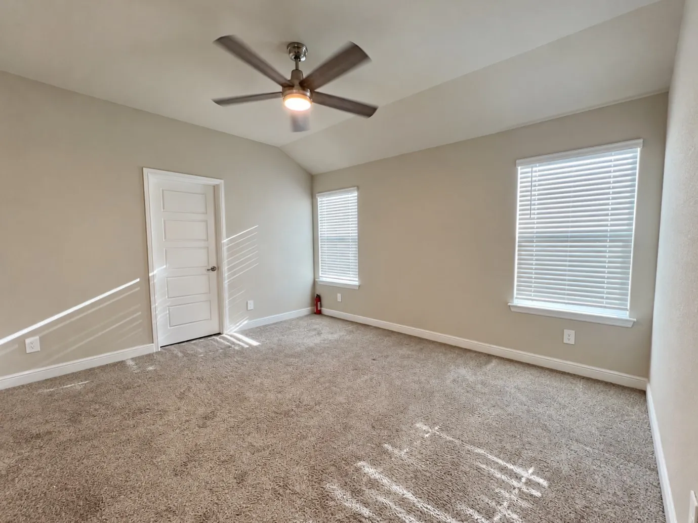 Single Family Residence For Rent in Hood County , 606 Capstone Circle, Granbury, Texas 76048, 3 Bedroom, 2 Bathroom, 2 Garage spaces, 1,527 Sqft, built in 2024, mls#21382099, Real Estate Agent in Granbury, Homes For Rent in Hood county, Homes For Rent in Granbury, Realtor in Granbury Texas, Real Estate Brokerage Independent Realty Texas, Luminita Cordes Realtor