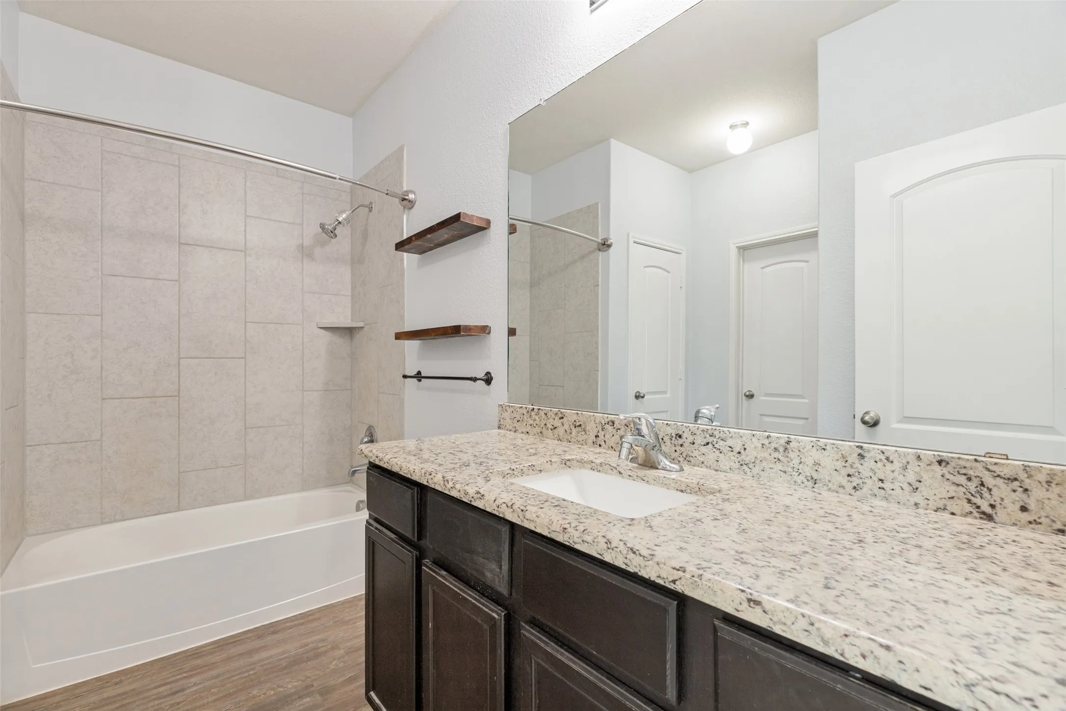 Single Family Residence For Sale in Collin County , 300 Ryan Street, Anna, Texas 75409, 3 Bedroom, 2 Bathroom, 2 Garage spaces, 1,619 Sqft, built in 2019, mls#21382092, Real Estate Agent in Anna, Homes For Sale in Collin county, Homes For Sale in Anna, Realtor in Anna Texas, Real Estate Brokerage Independent Realty Texas, Luminita Cordes Realtor