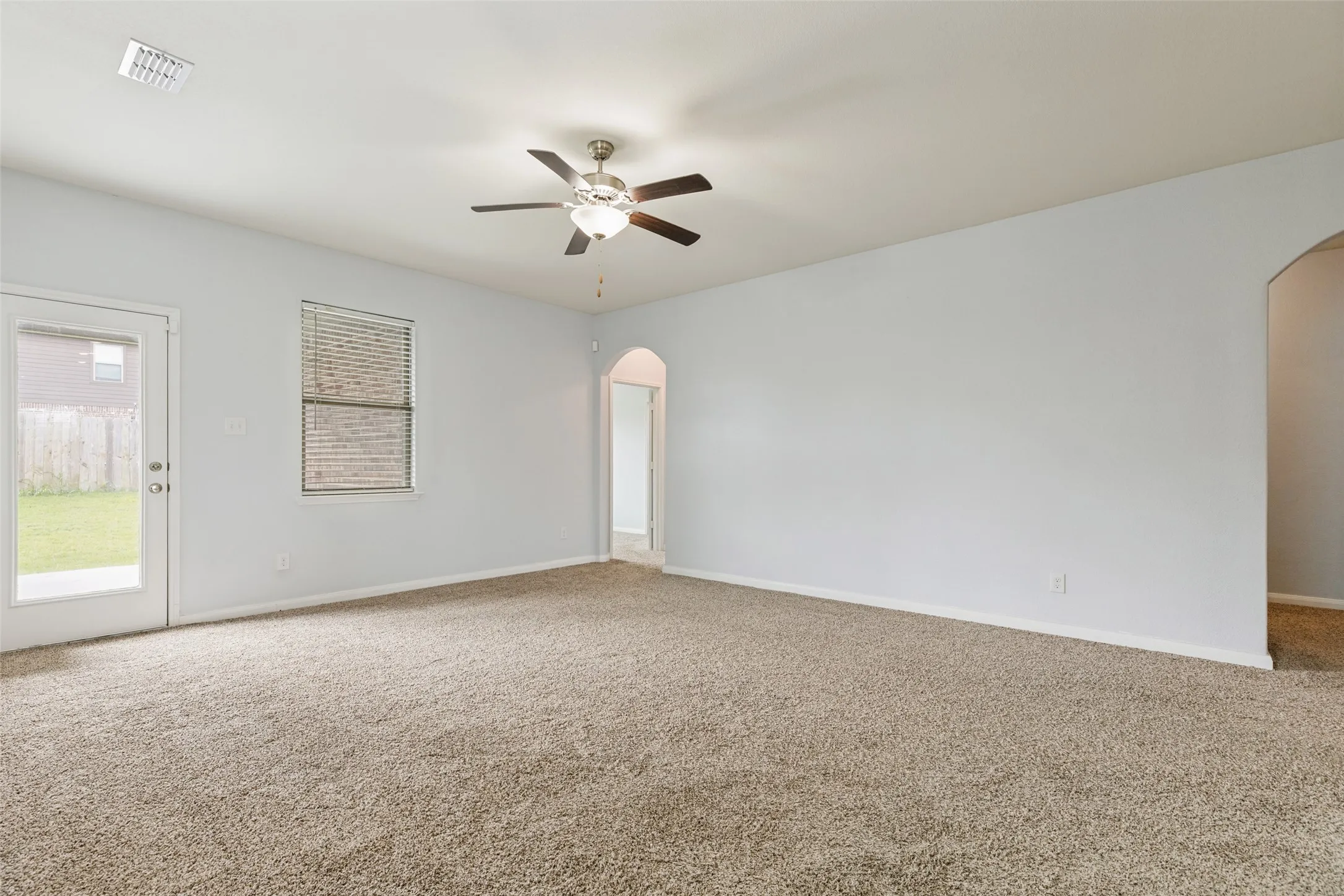 Single Family Residence For Sale in Collin County , 300 Ryan Street, Anna, Texas 75409, 3 Bedroom, 2 Bathroom, 2 Garage spaces, 1,619 Sqft, built in 2019, mls#21382092, Real Estate Agent in Anna, Homes For Sale in Collin county, Homes For Sale in Anna, Realtor in Anna Texas, Real Estate Brokerage Independent Realty Texas, Luminita Cordes Realtor