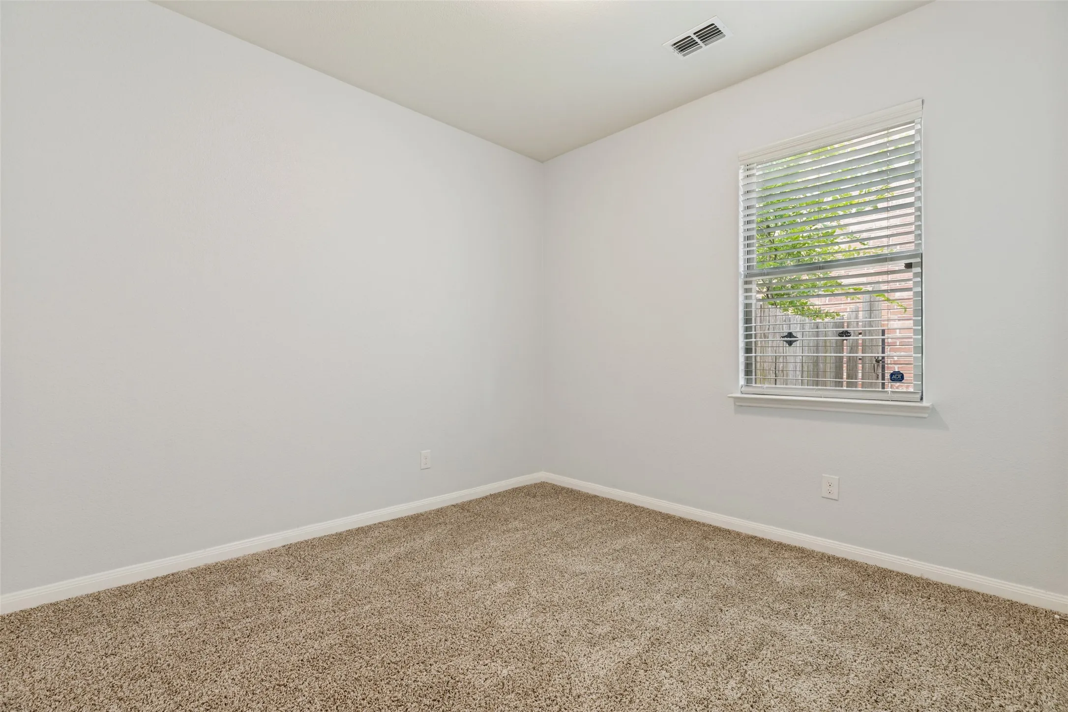 Single Family Residence For Sale in Collin County , 300 Ryan Street, Anna, Texas 75409, 3 Bedroom, 2 Bathroom, 2 Garage spaces, 1,619 Sqft, built in 2019, mls#21382092, Real Estate Agent in Anna, Homes For Sale in Collin county, Homes For Sale in Anna, Realtor in Anna Texas, Real Estate Brokerage Independent Realty Texas, Luminita Cordes Realtor