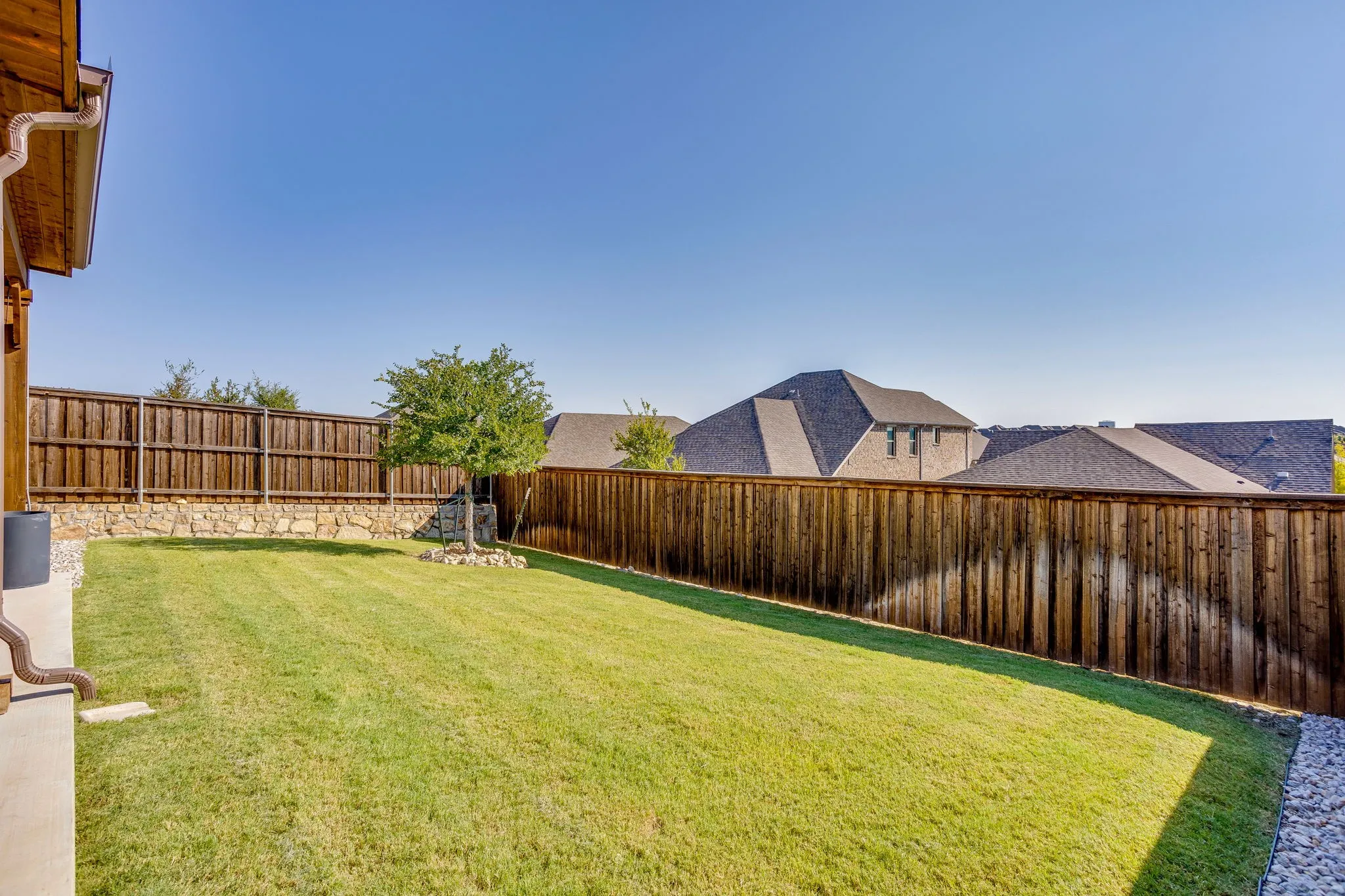 Single Family Residence For Sale in Tarrant County , 5577 Summit Creek Road, Fort Worth, Texas 76126, 5 Bedroom, 4 Bathroom, 2 Garage spaces, 3,676 Sqft, built in 2022, mls#21382105, Real Estate Agent in Fort Worth, Homes For Sale in Tarrant county, Homes For Sale in Fort Worth, Realtor in Fort Worth Texas, Real Estate Brokerage Independent Realty Texas, Luminita Cordes Realtor