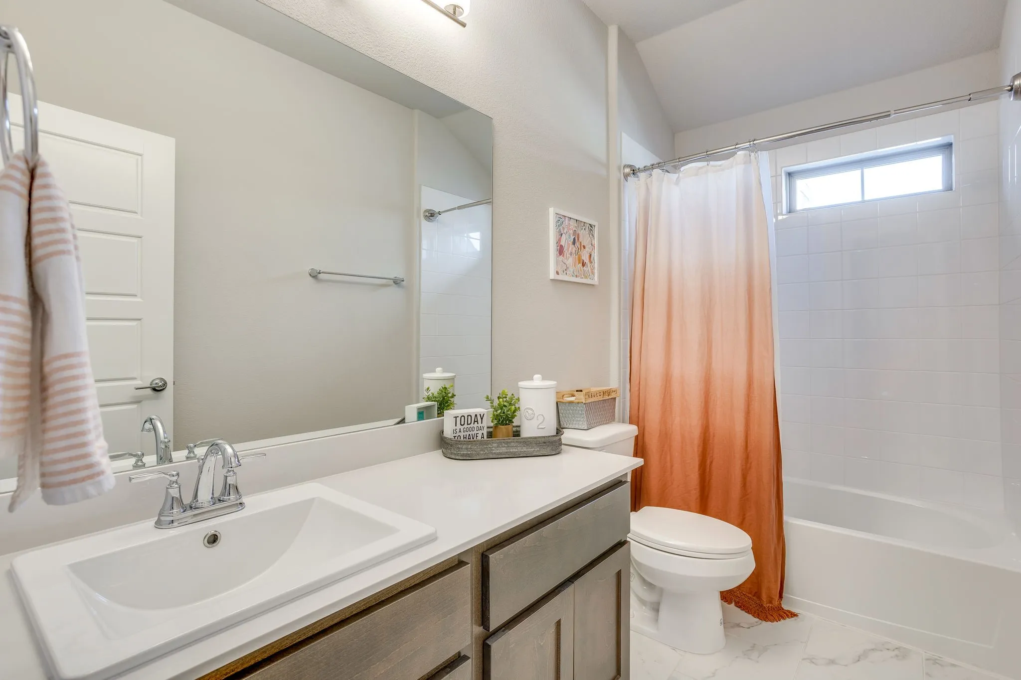 Single Family Residence For Sale in Tarrant County , 5577 Summit Creek Road, Fort Worth, Texas 76126, 5 Bedroom, 4 Bathroom, 2 Garage spaces, 3,676 Sqft, built in 2022, mls#21382105, Real Estate Agent in Fort Worth, Homes For Sale in Tarrant county, Homes For Sale in Fort Worth, Realtor in Fort Worth Texas, Real Estate Brokerage Independent Realty Texas, Luminita Cordes Realtor