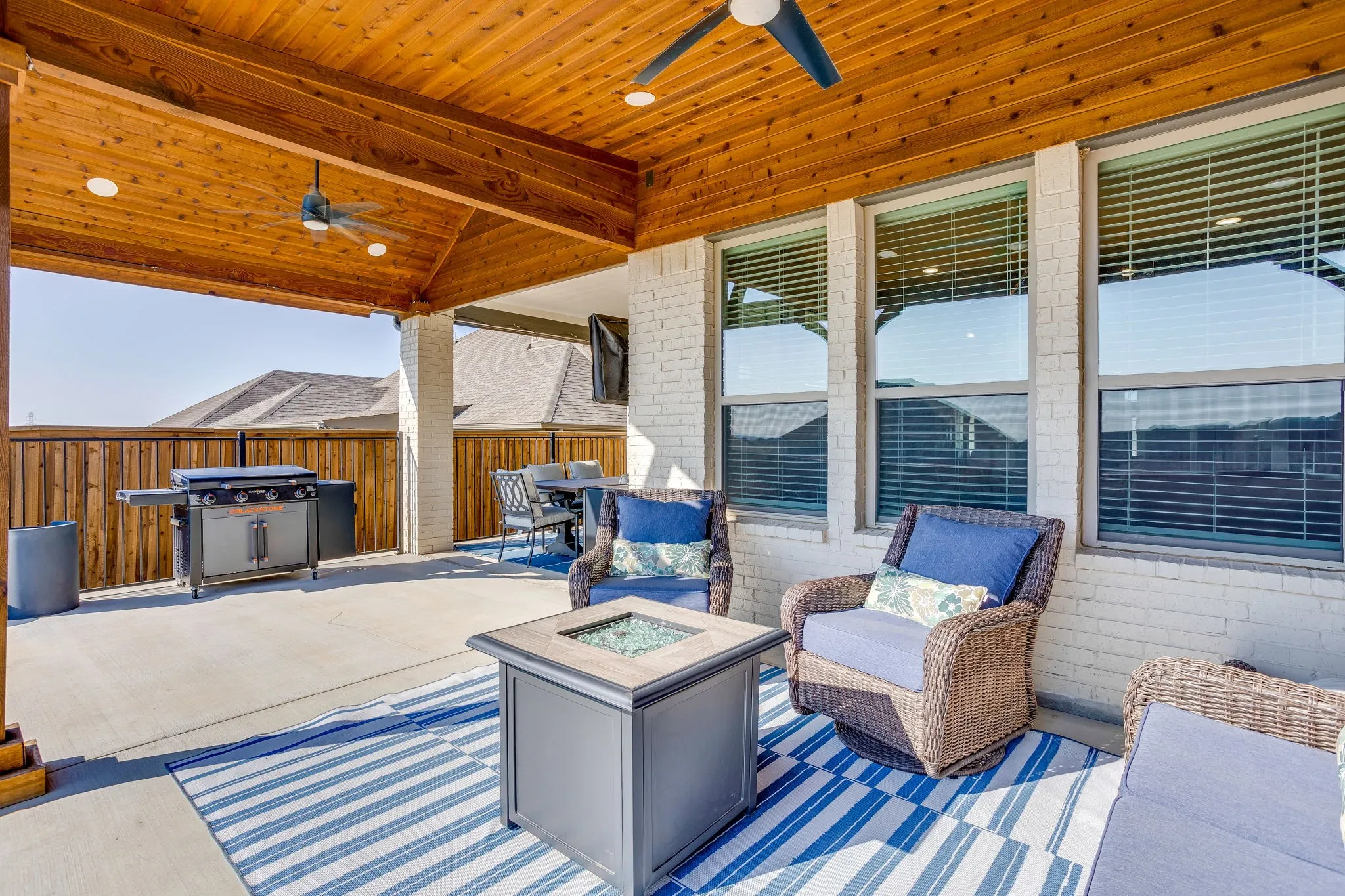 Single Family Residence For Sale in Tarrant County , 5577 Summit Creek Road, Fort Worth, Texas 76126, 5 Bedroom, 4 Bathroom, 2 Garage spaces, 3,676 Sqft, built in 2022, mls#21382105, Real Estate Agent in Fort Worth, Homes For Sale in Tarrant county, Homes For Sale in Fort Worth, Realtor in Fort Worth Texas, Real Estate Brokerage Independent Realty Texas, Luminita Cordes Realtor