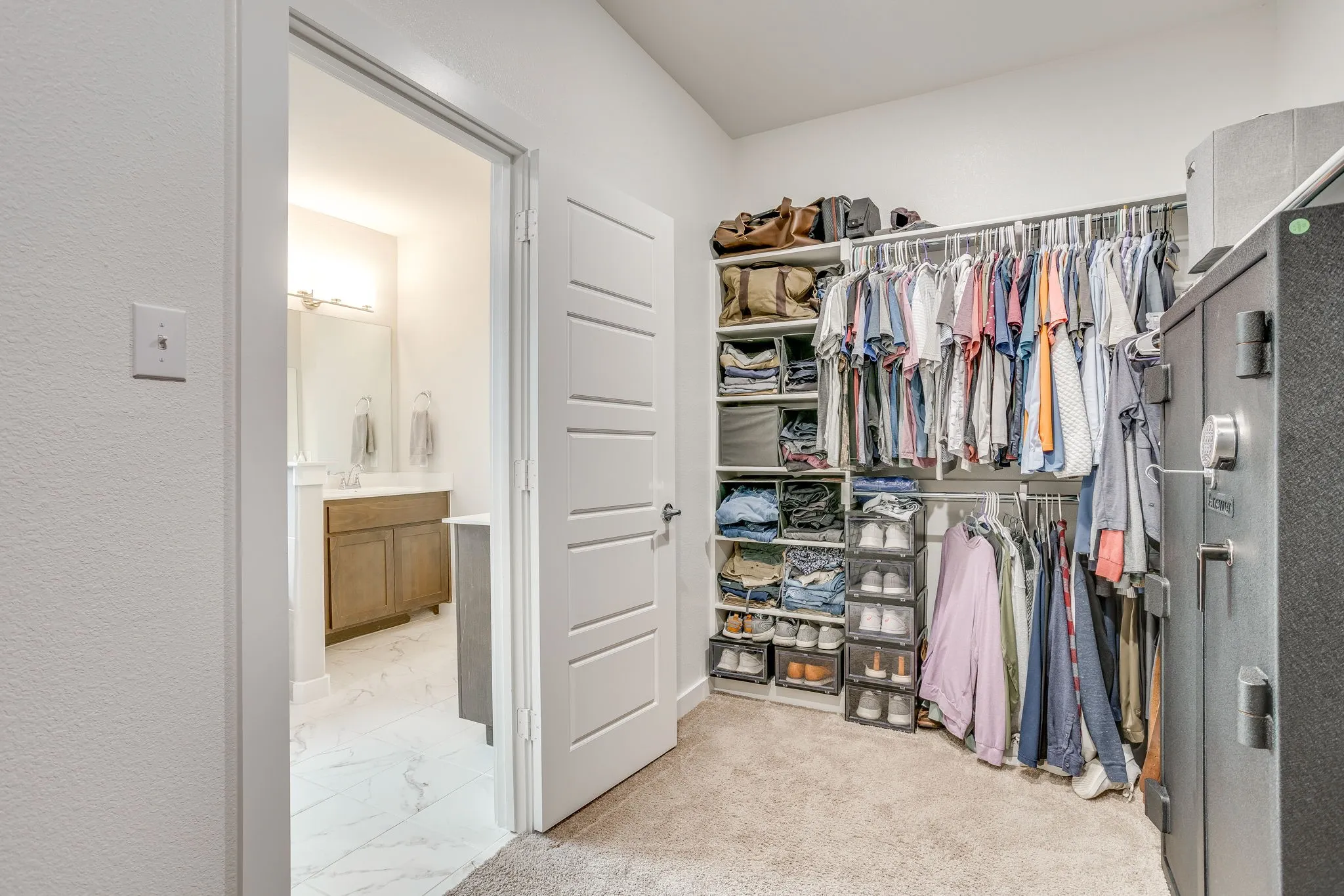 Single Family Residence For Sale in Tarrant County , 5577 Summit Creek Road, Fort Worth, Texas 76126, 5 Bedroom, 4 Bathroom, 2 Garage spaces, 3,676 Sqft, built in 2022, mls#21382105, Real Estate Agent in Fort Worth, Homes For Sale in Tarrant county, Homes For Sale in Fort Worth, Realtor in Fort Worth Texas, Real Estate Brokerage Independent Realty Texas, Luminita Cordes Realtor