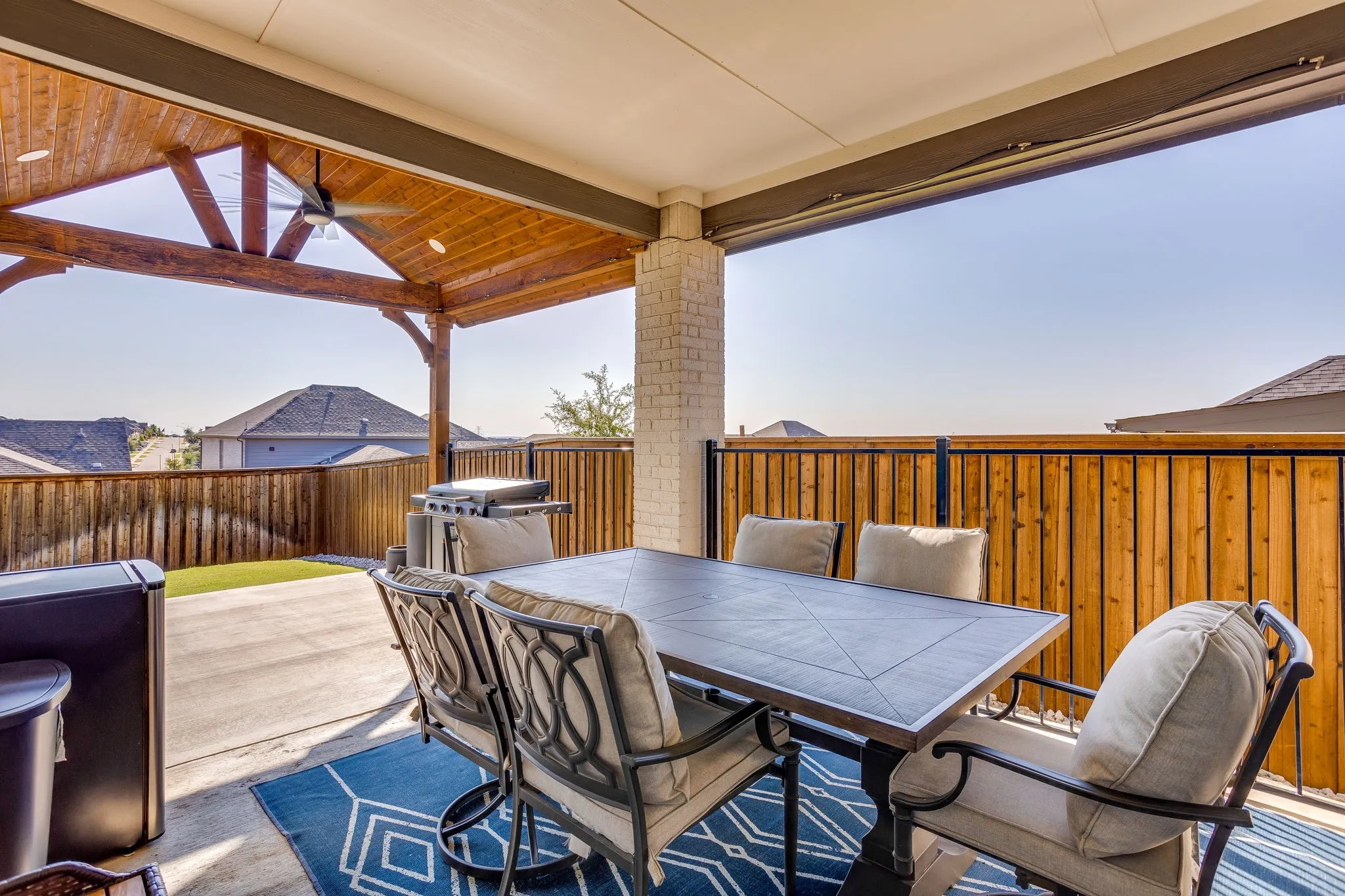 Single Family Residence For Sale in Tarrant County , 5577 Summit Creek Road, Fort Worth, Texas 76126, 5 Bedroom, 4 Bathroom, 2 Garage spaces, 3,676 Sqft, built in 2022, mls#21382105, Real Estate Agent in Fort Worth, Homes For Sale in Tarrant county, Homes For Sale in Fort Worth, Realtor in Fort Worth Texas, Real Estate Brokerage Independent Realty Texas, Luminita Cordes Realtor