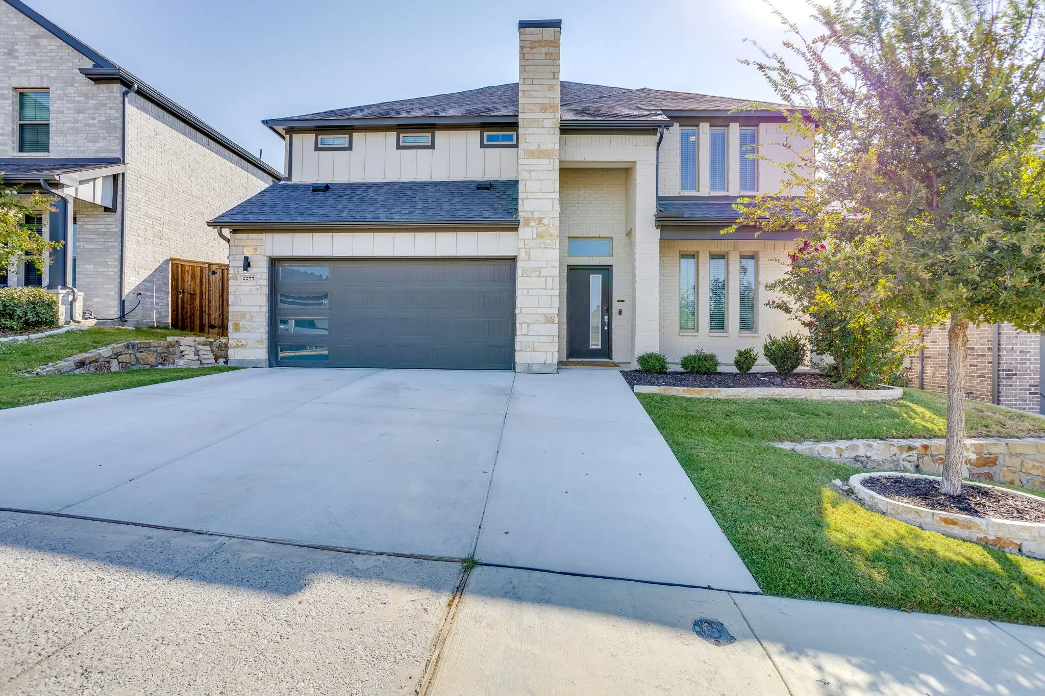 Single Family Residence For Sale in Tarrant County , 5577 Summit Creek Road, Fort Worth, Texas 76126, 5 Bedroom, 4 Bathroom, 2 Garage spaces, 3,676 Sqft, built in 2022, mls#21382105, Real Estate Agent in Fort Worth, Homes For Sale in Tarrant county, Homes For Sale in Fort Worth, Realtor in Fort Worth Texas, Real Estate Brokerage Independent Realty Texas, Luminita Cordes Realtor