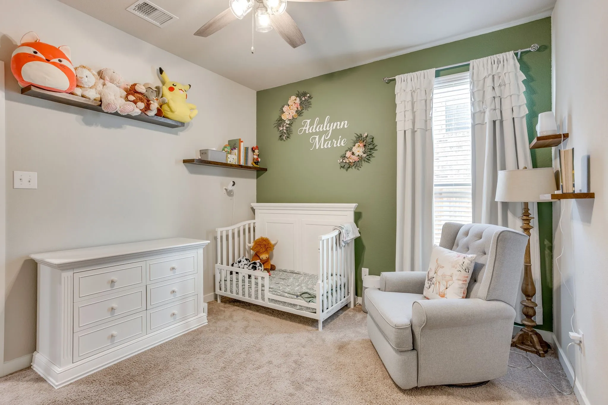 Single Family Residence For Sale in Tarrant County , 5577 Summit Creek Road, Fort Worth, Texas 76126, 5 Bedroom, 4 Bathroom, 2 Garage spaces, 3,676 Sqft, built in 2022, mls#21382105, Real Estate Agent in Fort Worth, Homes For Sale in Tarrant county, Homes For Sale in Fort Worth, Realtor in Fort Worth Texas, Real Estate Brokerage Independent Realty Texas, Luminita Cordes Realtor