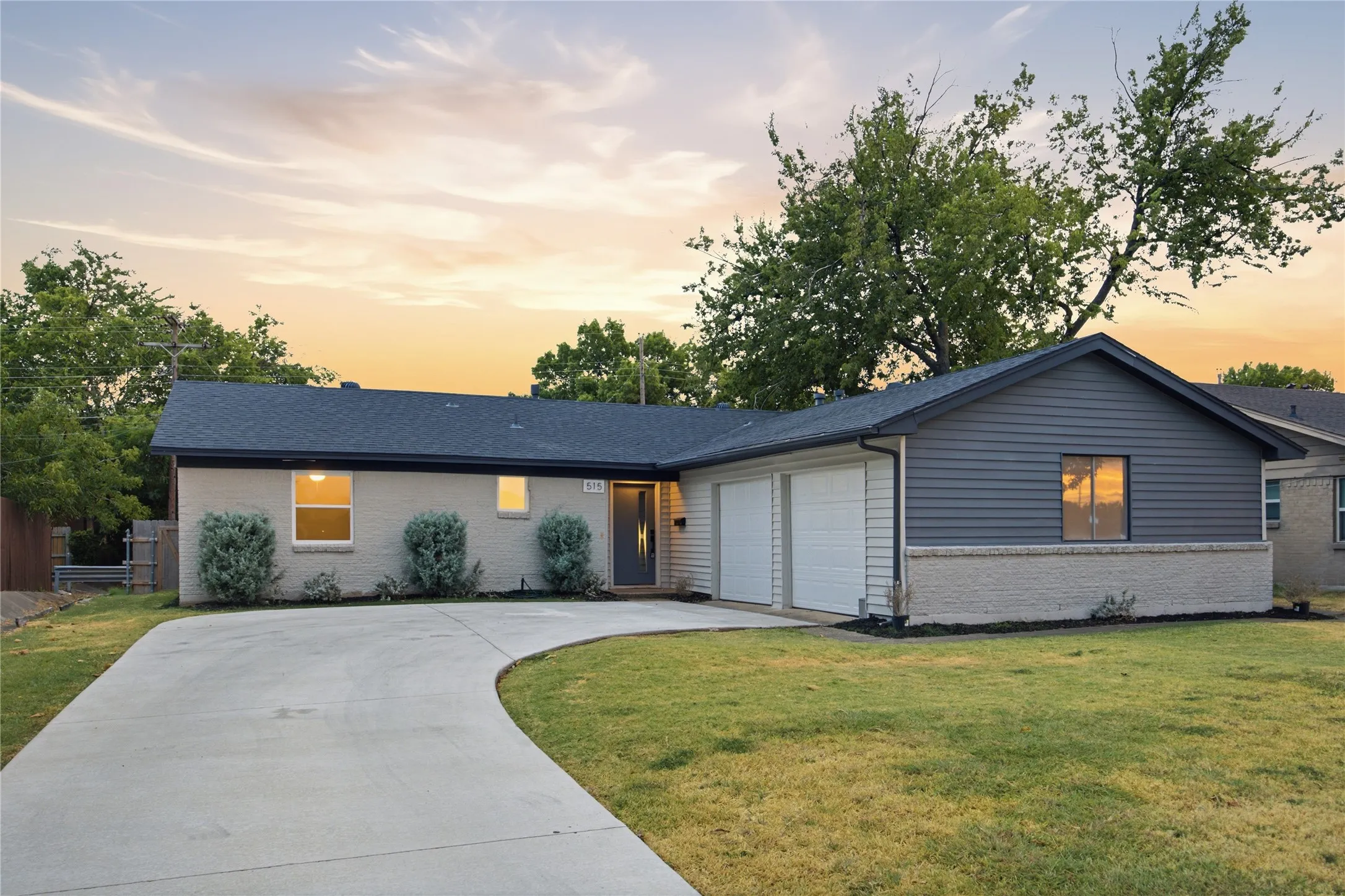 Single Family Residence For Sale in Dallas County , 515 Lowell Lane, Richardson, Texas 75080, 3 Bedroom, 2 Bathroom, 2 Garage spaces, 1,422 Sqft, built in 1959, mls#21382110, Real Estate Agent in Richardson, Homes For Sale in Dallas county, Homes For Sale in Richardson, Realtor in Richardson Texas, Real Estate Brokerage Independent Realty Texas, Luminita Cordes Realtor