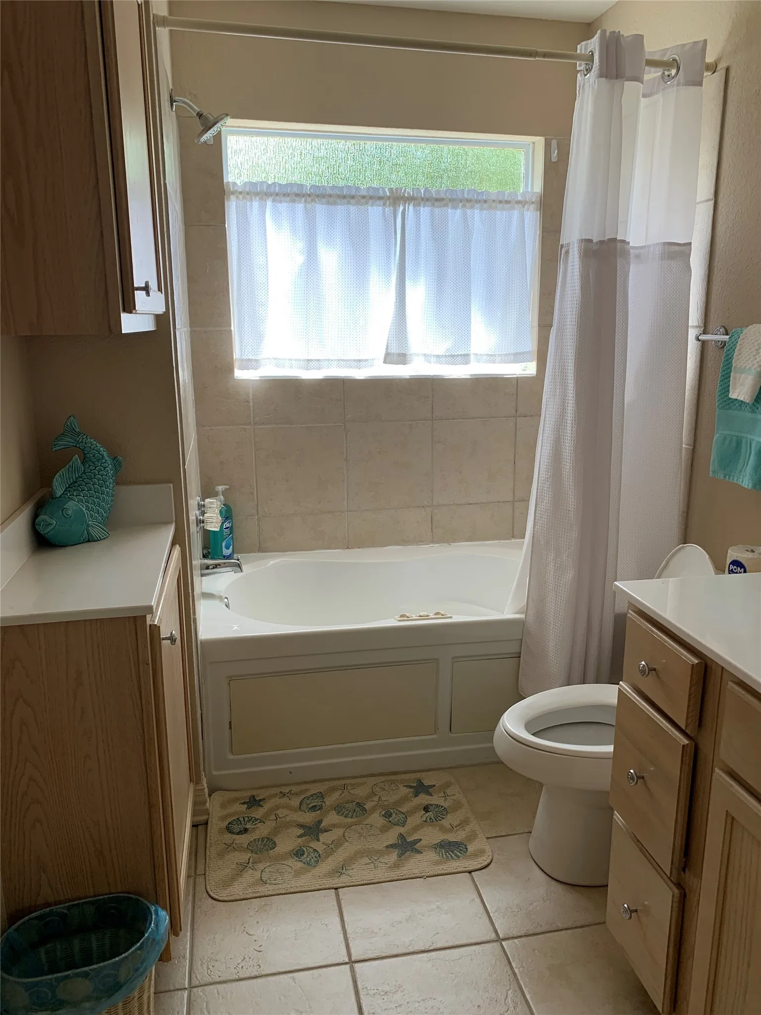 Single Family Residence For Sale in Henderson County , 102 Shore Line Drive, Tool, Texas 75143, 3 Bedroom, 2 Bathroom, 2 Garage spaces, 1,471 Sqft, built in 2005, mls#21379774, Real Estate Agent in Tool, Homes For Sale in Henderson county, Homes For Sale in Tool, Realtor in Tool Texas, Real Estate Brokerage Independent Realty Texas, Luminita Cordes Realtor