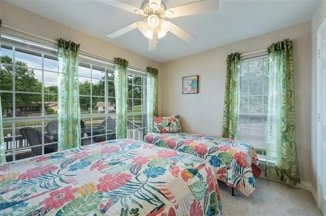 Single Family Residence For Sale in Henderson County , 102 Shore Line Drive, Tool, Texas 75143, 3 Bedroom, 2 Bathroom, 2 Garage spaces, 1,471 Sqft, built in 2005, mls#21379774, Real Estate Agent in Tool, Homes For Sale in Henderson county, Homes For Sale in Tool, Realtor in Tool Texas, Real Estate Brokerage Independent Realty Texas, Luminita Cordes Realtor