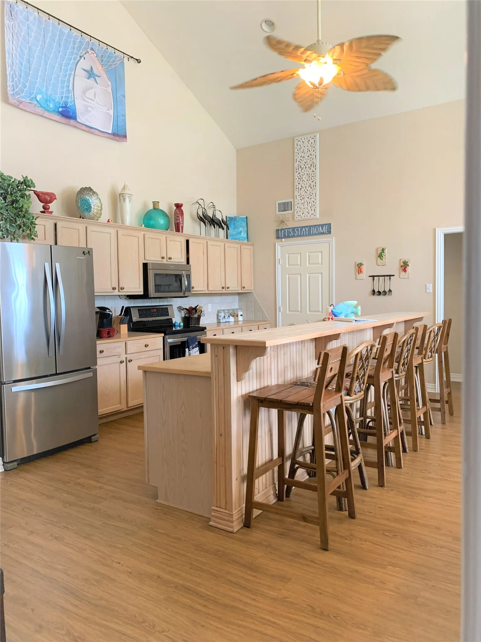 Single Family Residence For Sale in Henderson County , 102 Shore Line Drive, Tool, Texas 75143, 3 Bedroom, 2 Bathroom, 2 Garage spaces, 1,471 Sqft, built in 2005, mls#21379774, Real Estate Agent in Tool, Homes For Sale in Henderson county, Homes For Sale in Tool, Realtor in Tool Texas, Real Estate Brokerage Independent Realty Texas, Luminita Cordes Realtor