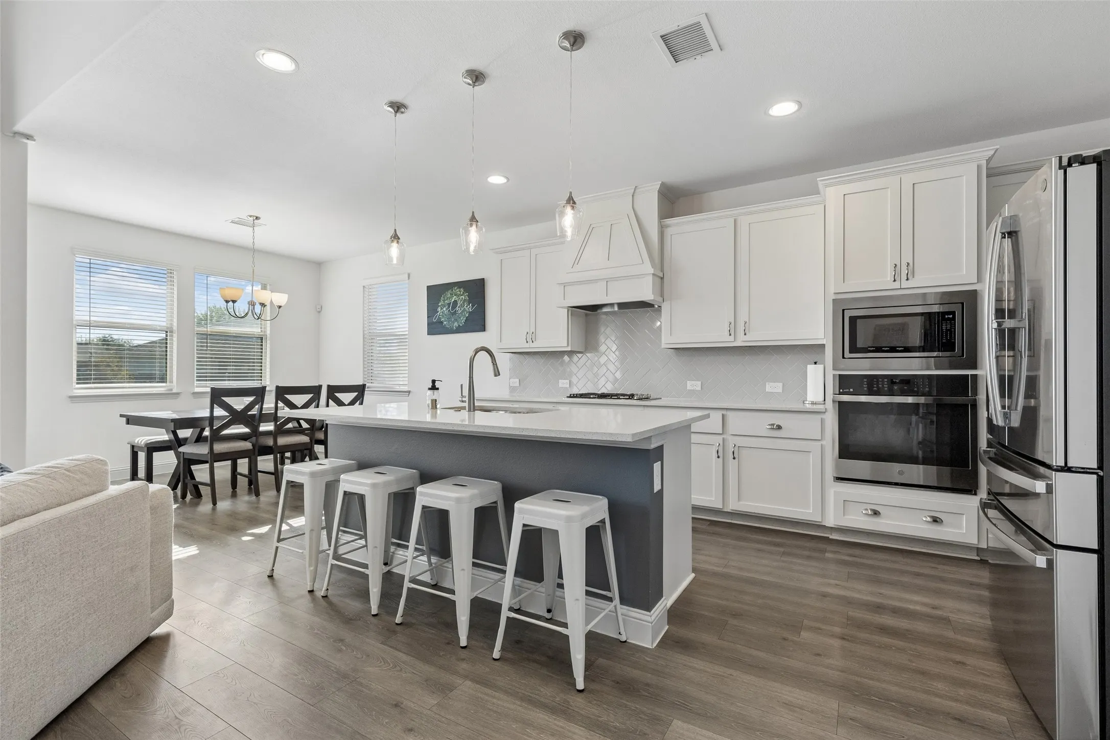 Single Family Residence For Sale in Hunt County , 700 Newberry Lane, Royse City, Texas 75189, 5 Bedroom, 3 Bathroom, 2 Garage spaces, 2,976 Sqft, built in 2021, mls#21378924, Real Estate Agent in Royse City, Homes For Sale in Hunt county, Homes For Sale in Royse City, Realtor in Royse City Texas, Real Estate Brokerage Independent Realty Texas, Luminita Cordes Realtor