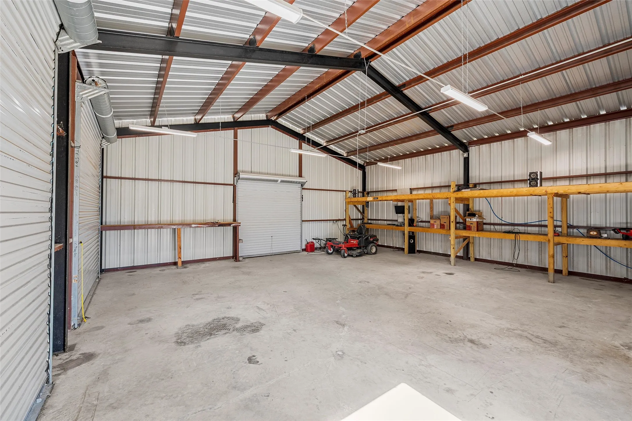 Single Family Residence For Sale in Mc Lennan County , 1478 Galaxy Road, Woodway, Texas 76712, 3 Bedroom, 2 Bathroom, Garage spaces, 1,510 Sqft, built in 2004, mls#21381971, Real Estate Agent in Woodway, Homes For Sale in Mc Lennan county, Homes For Sale in Woodway, Realtor in Woodway Texas, Real Estate Brokerage Independent Realty Texas, Luminita Cordes Realtor