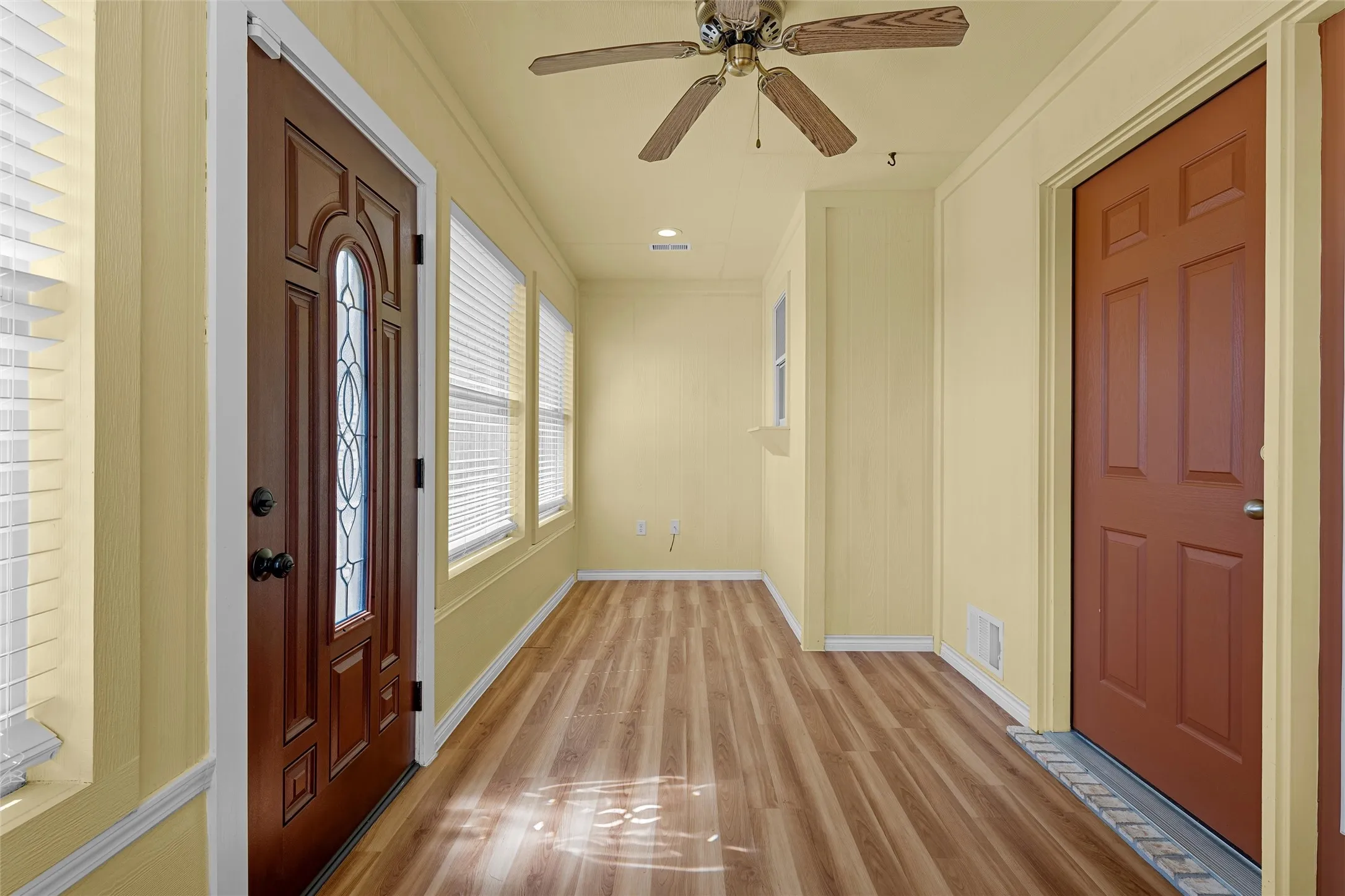 Single Family Residence For Sale in Mc Lennan County , 1478 Galaxy Road, Woodway, Texas 76712, 3 Bedroom, 2 Bathroom, Garage spaces, 1,510 Sqft, built in 2004, mls#21381971, Real Estate Agent in Woodway, Homes For Sale in Mc Lennan county, Homes For Sale in Woodway, Realtor in Woodway Texas, Real Estate Brokerage Independent Realty Texas, Luminita Cordes Realtor