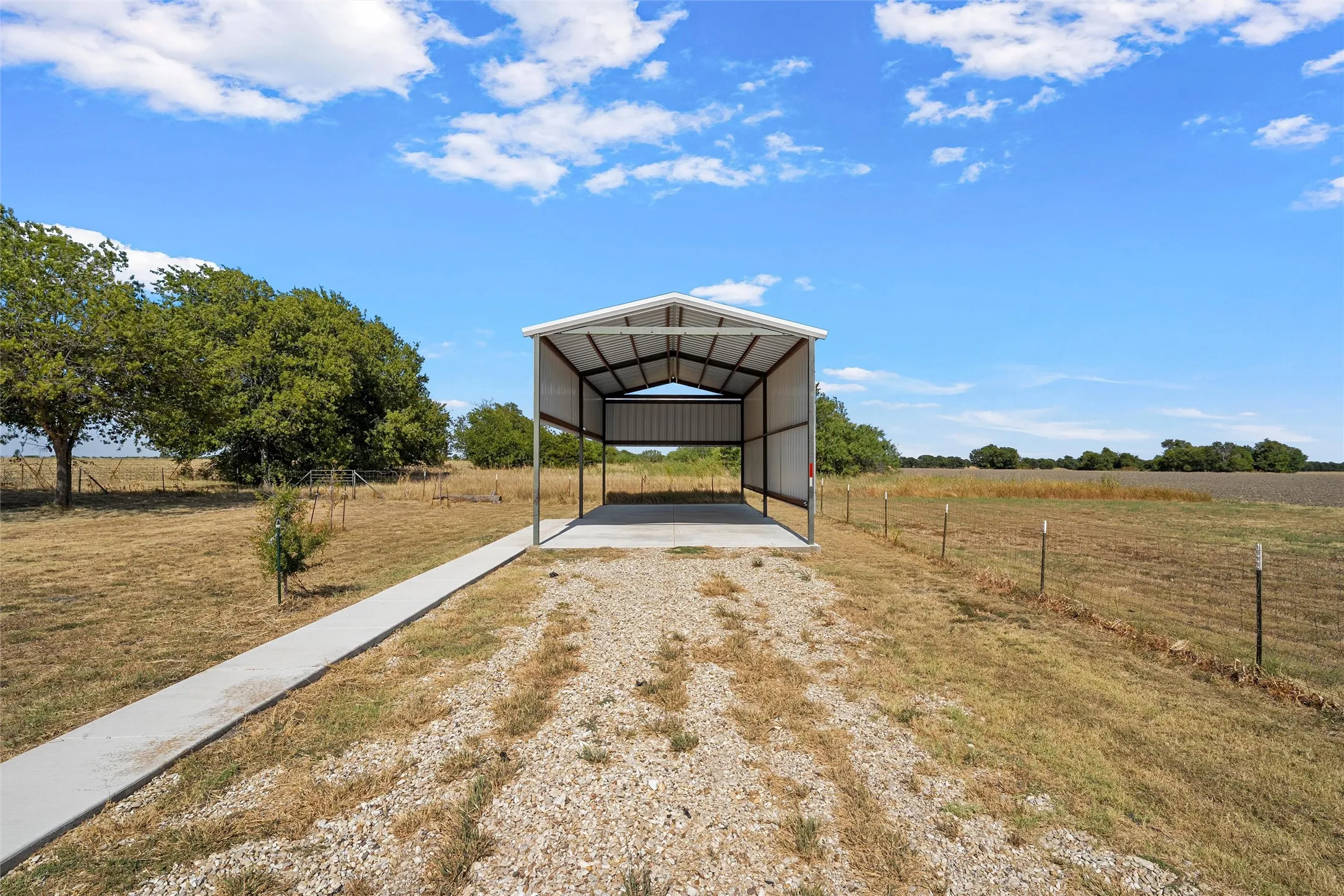 Single Family Residence For Sale in Mc Lennan County , 1478 Galaxy Road, Woodway, Texas 76712, 3 Bedroom, 2 Bathroom, Garage spaces, 1,510 Sqft, built in 2004, mls#21381971, Real Estate Agent in Woodway, Homes For Sale in Mc Lennan county, Homes For Sale in Woodway, Realtor in Woodway Texas, Real Estate Brokerage Independent Realty Texas, Luminita Cordes Realtor