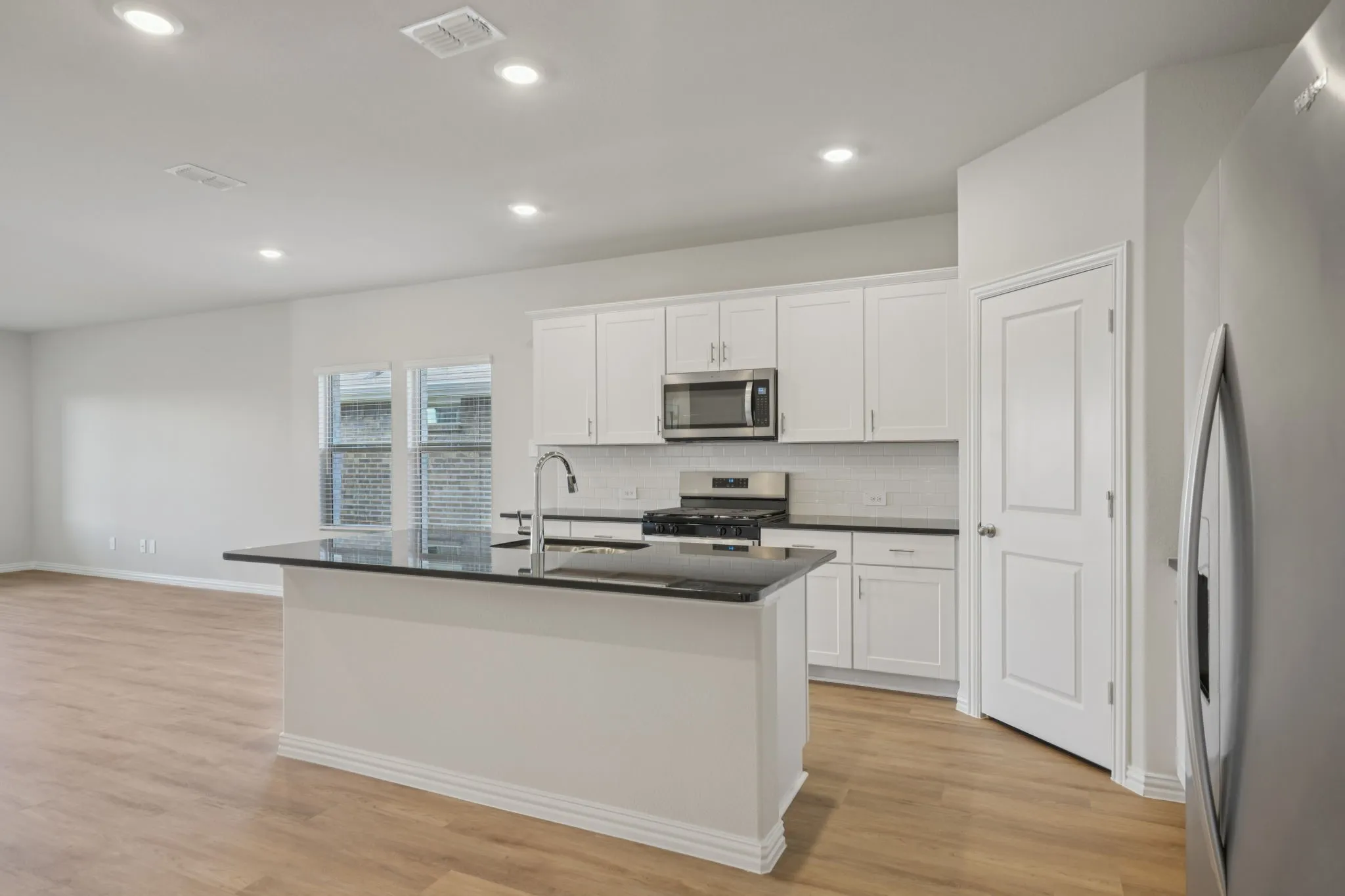 Photo is not of the actual home, but is an inspirational photo of builder’s model home and may depict options, furnishings, and/or decorator features that are not included.