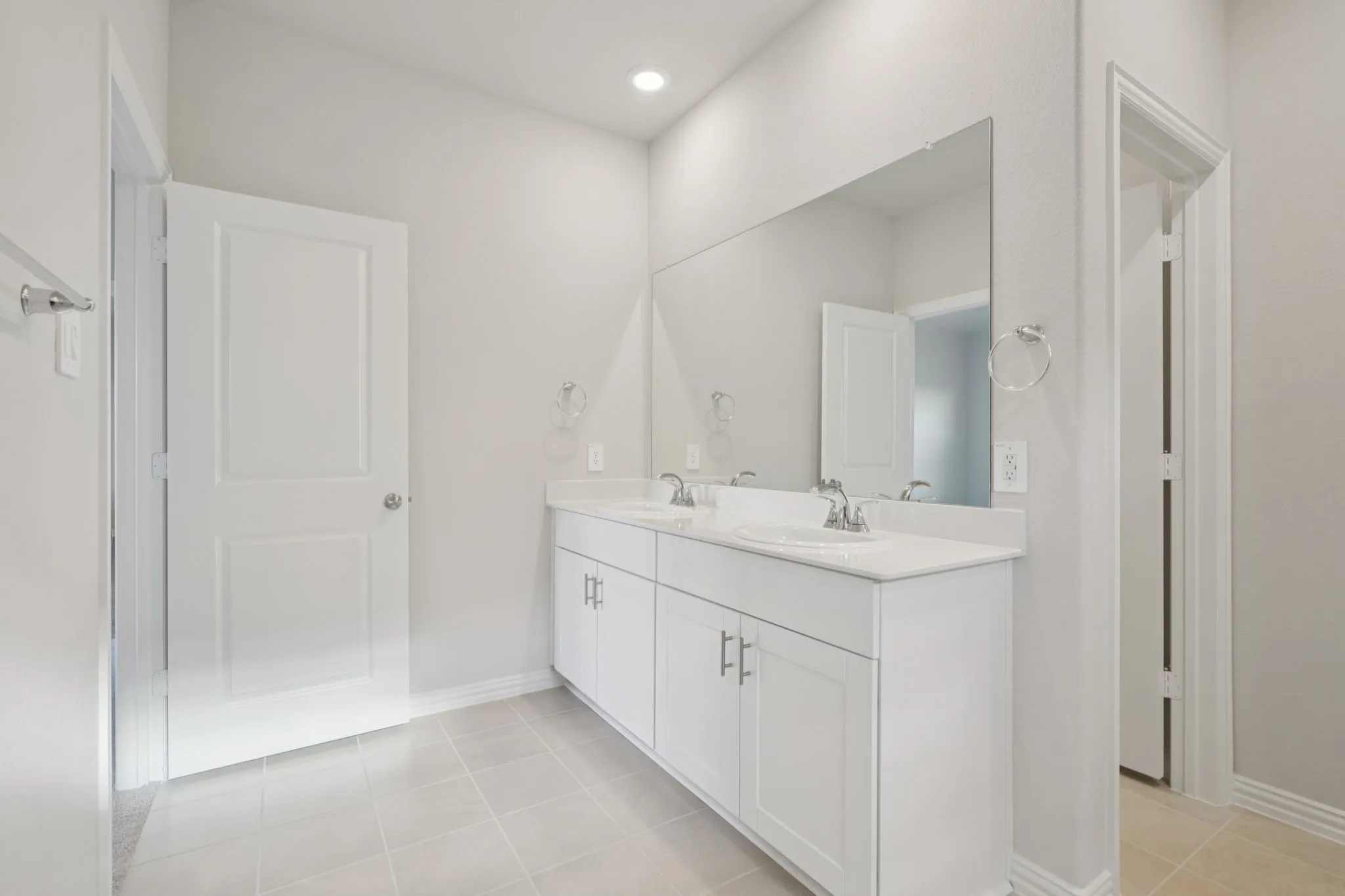 Photo is not of the actual home, but is an inspirational photo of builder’s model home and may depict options, furnishings, and/or decorator features that are not included.