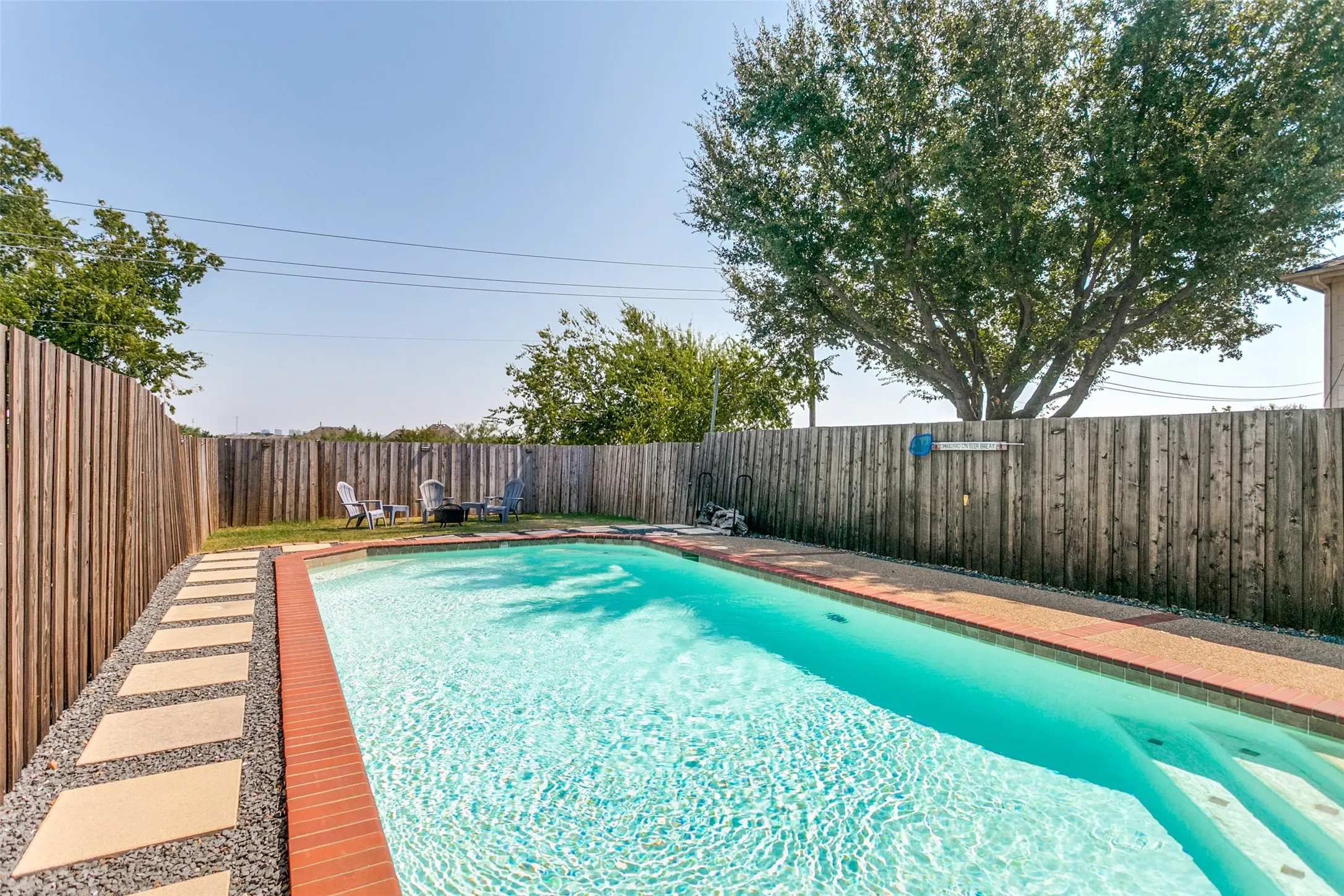 Single Family Residence For Sale in Denton County , 2213 Bresee Drive, Carrollton, Texas 75010, 4 Bedroom, 3 Bathroom, 2 Garage spaces, 2,026 Sqft, built in 1997, mls#21378623, Real Estate Agent in Carrollton, Homes For Sale in Denton county, Homes For Sale in Carrollton, Realtor in Carrollton Texas, Real Estate Brokerage Independent Realty Texas, Luminita Cordes Realtor