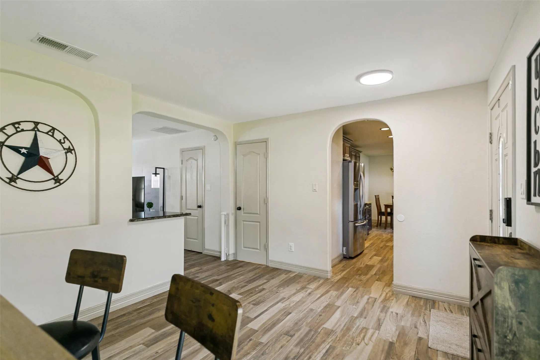Single Family Residence For Sale in Denton County , 2213 Bresee Drive, Carrollton, Texas 75010, 4 Bedroom, 3 Bathroom, 2 Garage spaces, 2,026 Sqft, built in 1997, mls#21378623, Real Estate Agent in Carrollton, Homes For Sale in Denton county, Homes For Sale in Carrollton, Realtor in Carrollton Texas, Real Estate Brokerage Independent Realty Texas, Luminita Cordes Realtor