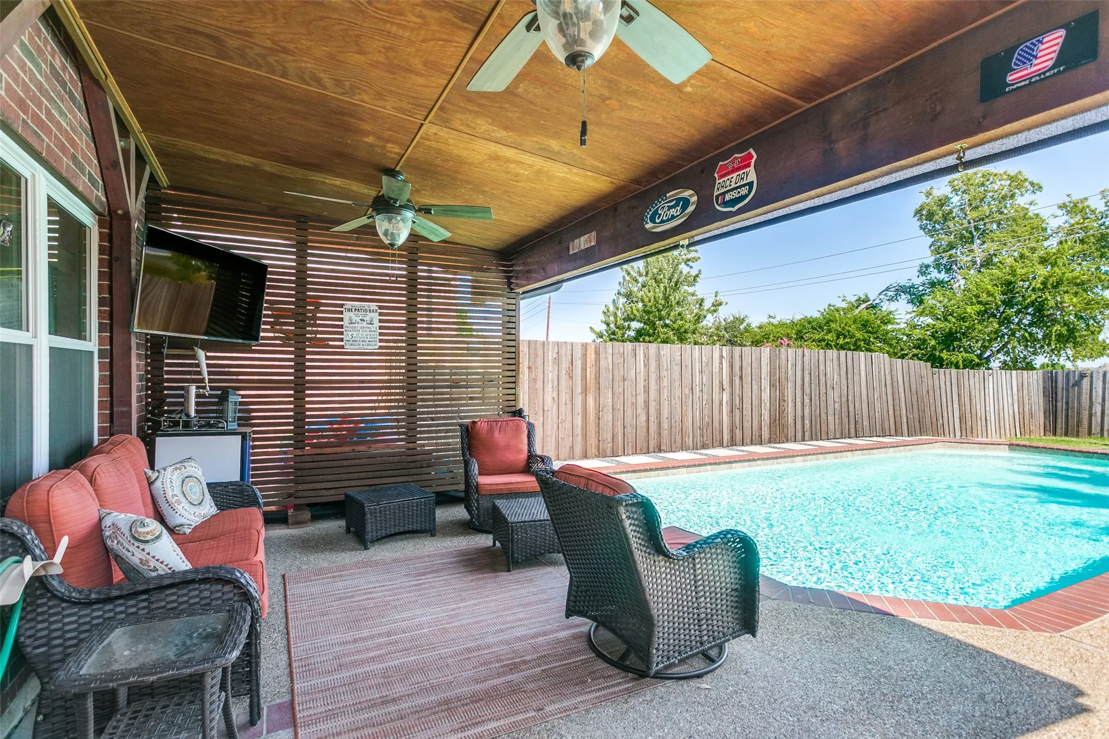 Single Family Residence For Sale in Denton County , 2213 Bresee Drive, Carrollton, Texas 75010, 4 Bedroom, 3 Bathroom, 2 Garage spaces, 2,026 Sqft, built in 1997, mls#21378623, Real Estate Agent in Carrollton, Homes For Sale in Denton county, Homes For Sale in Carrollton, Realtor in Carrollton Texas, Real Estate Brokerage Independent Realty Texas, Luminita Cordes Realtor
