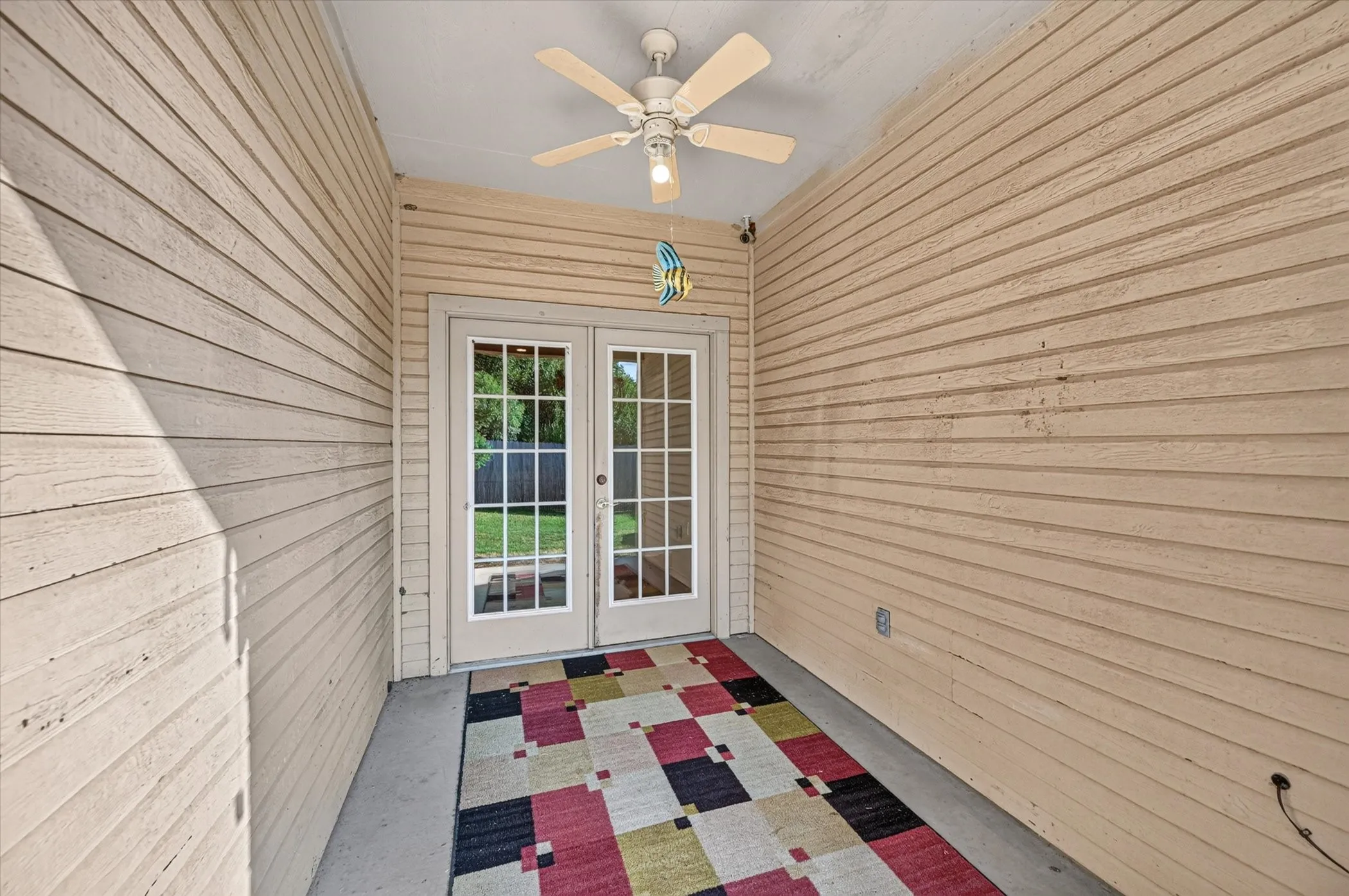 Single Family Residence For Sale in Johnson County , 433 Oak Street, Burleson, Texas 76028, 2 Bedroom, 2 Bathroom, 1 Garage spaces, 1,374 Sqft, built in 2004, mls#21381113, Real Estate Agent in Burleson, Homes For Sale in Johnson county, Homes For Sale in Burleson, Realtor in Burleson Texas, Real Estate Brokerage Independent Realty Texas, Luminita Cordes Realtor