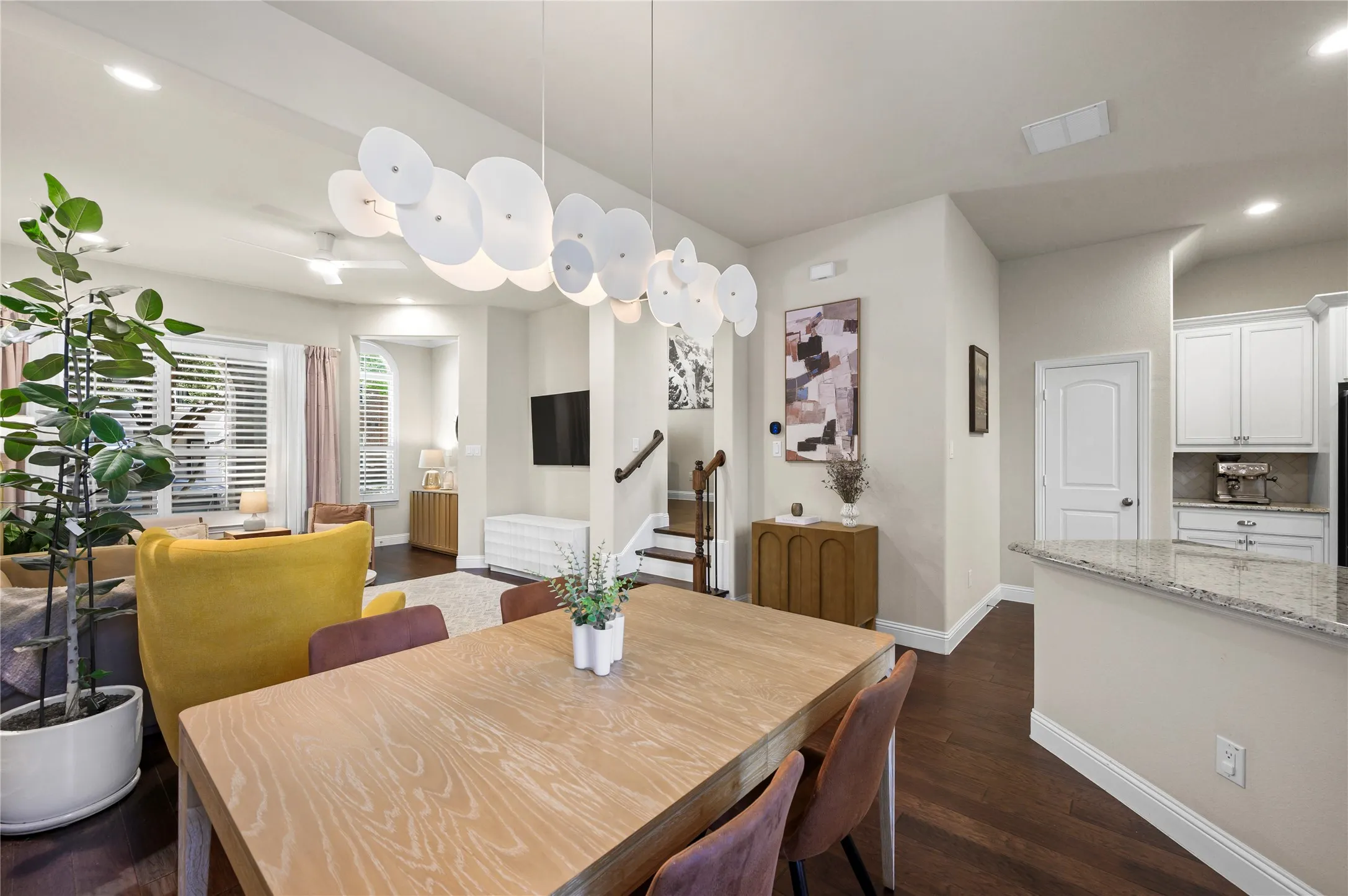Townhouse For Sale in Denton County , 4161 Broadway Avenue, Flower Mound, Texas 75028, 3 Bedroom, 3 Bathroom, 2 Garage spaces, 1,969 Sqft, built in 2018, mls#21382155, Real Estate Agent in Flower Mound, Homes For Sale in Denton county, Homes For Sale in Flower Mound, Realtor in Flower Mound Texas, Real Estate Brokerage Independent Realty Texas, Luminita Cordes Realtor