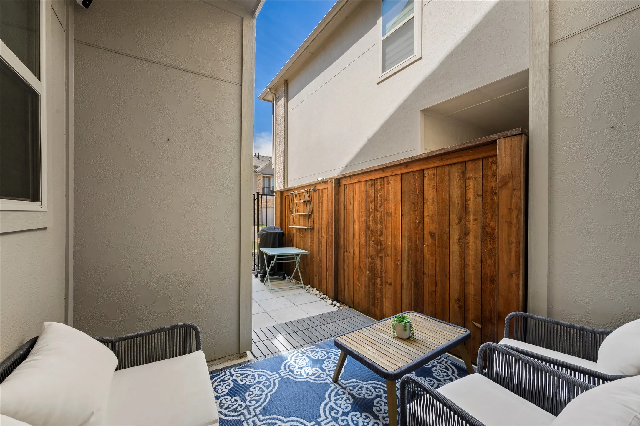 Townhouse For Sale in Denton County , 4161 Broadway Avenue, Flower Mound, Texas 75028, 3 Bedroom, 3 Bathroom, 2 Garage spaces, 1,969 Sqft, built in 2018, mls#21382155, Real Estate Agent in Flower Mound, Homes For Sale in Denton county, Homes For Sale in Flower Mound, Realtor in Flower Mound Texas, Real Estate Brokerage Independent Realty Texas, Luminita Cordes Realtor