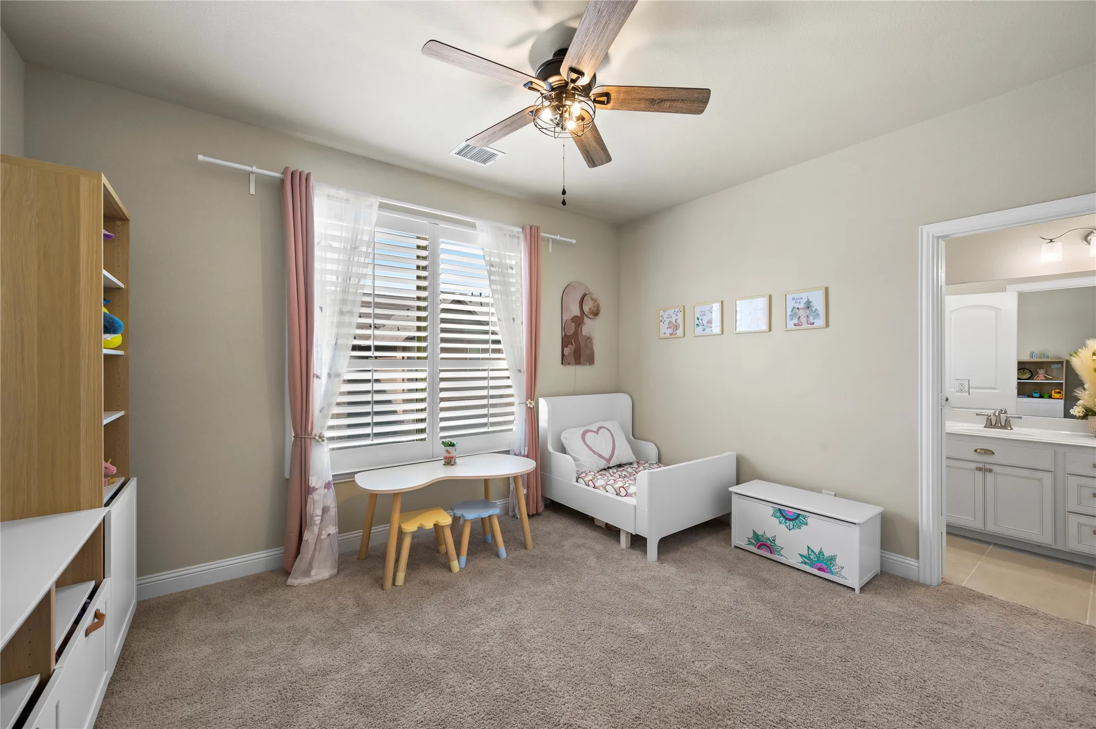 Townhouse For Sale in Denton County , 4161 Broadway Avenue, Flower Mound, Texas 75028, 3 Bedroom, 3 Bathroom, 2 Garage spaces, 1,969 Sqft, built in 2018, mls#21382155, Real Estate Agent in Flower Mound, Homes For Sale in Denton county, Homes For Sale in Flower Mound, Realtor in Flower Mound Texas, Real Estate Brokerage Independent Realty Texas, Luminita Cordes Realtor